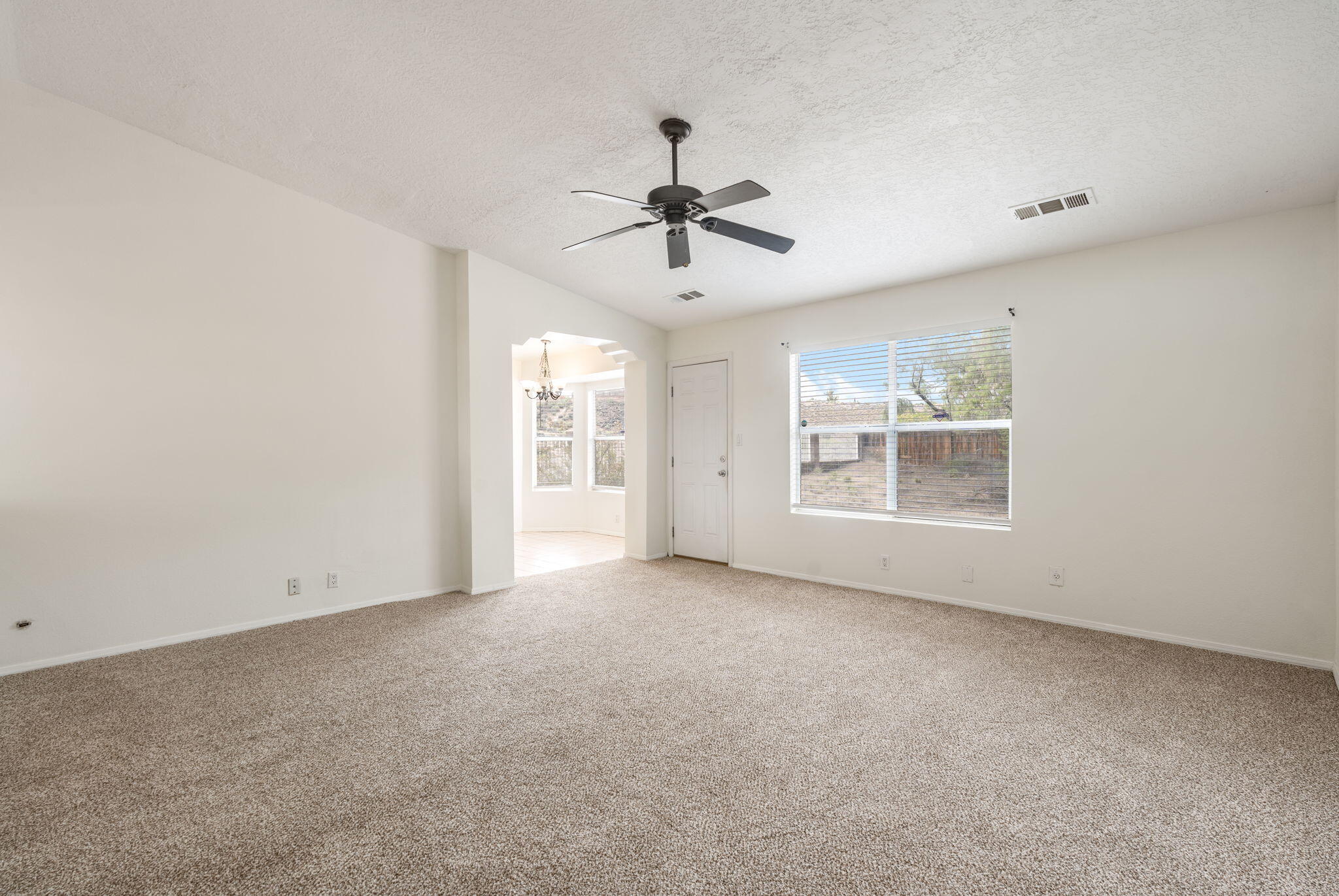 Photo 6 — 5304 Bandelier Drive NW