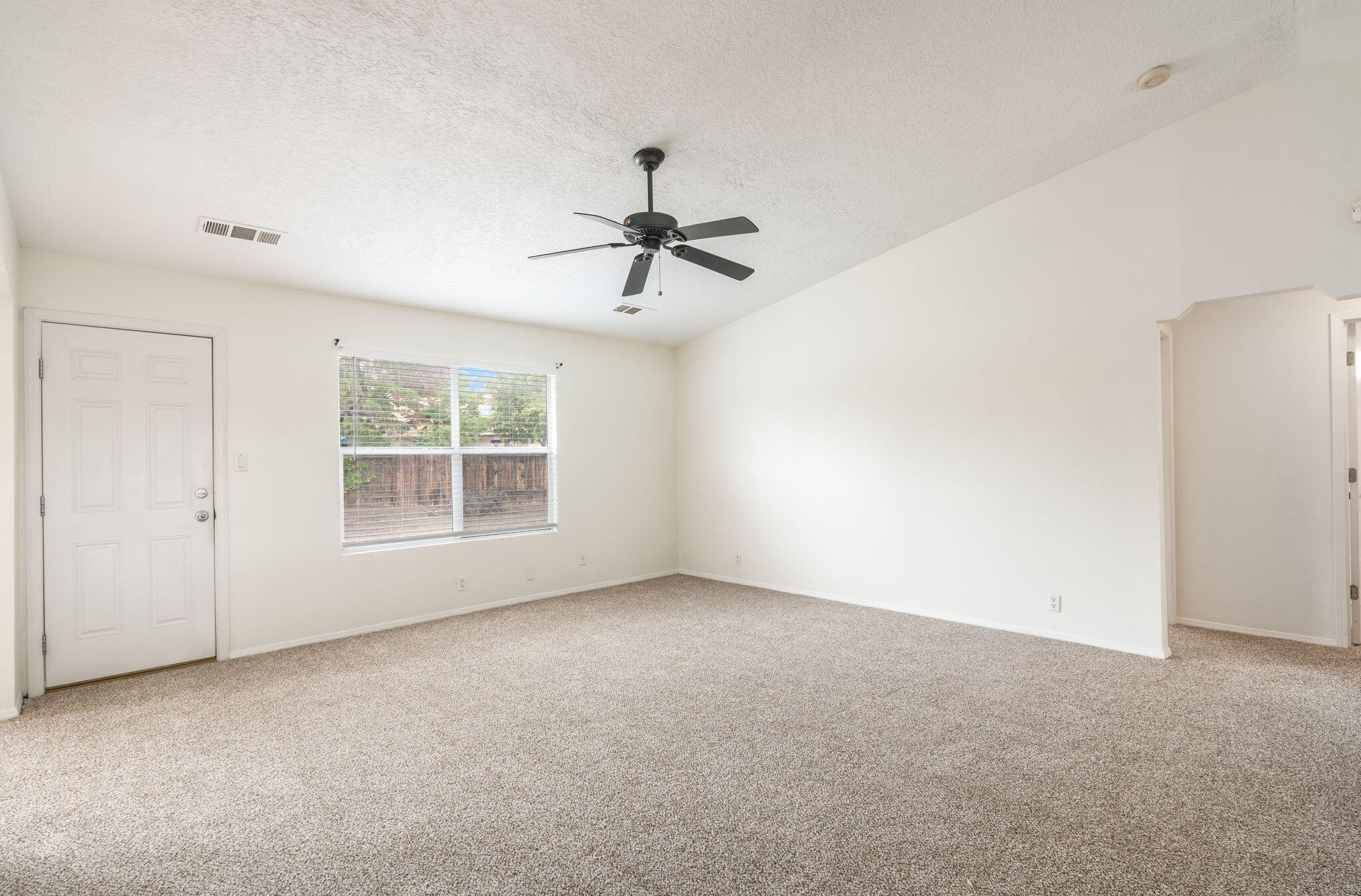Photo 8 — 5304 Bandelier Drive NW
