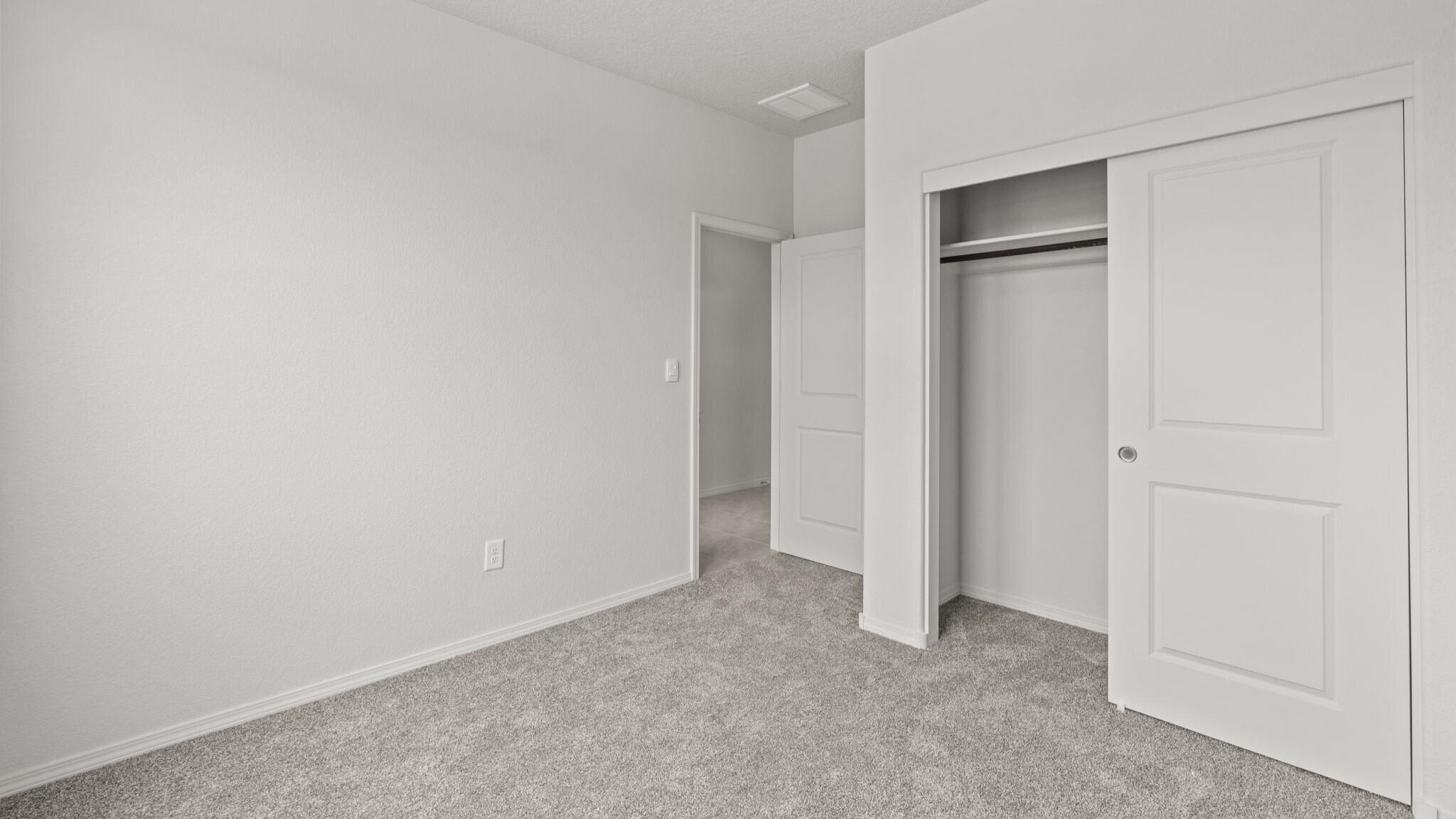 Photo 7 — 6726 Clayton Drive NE