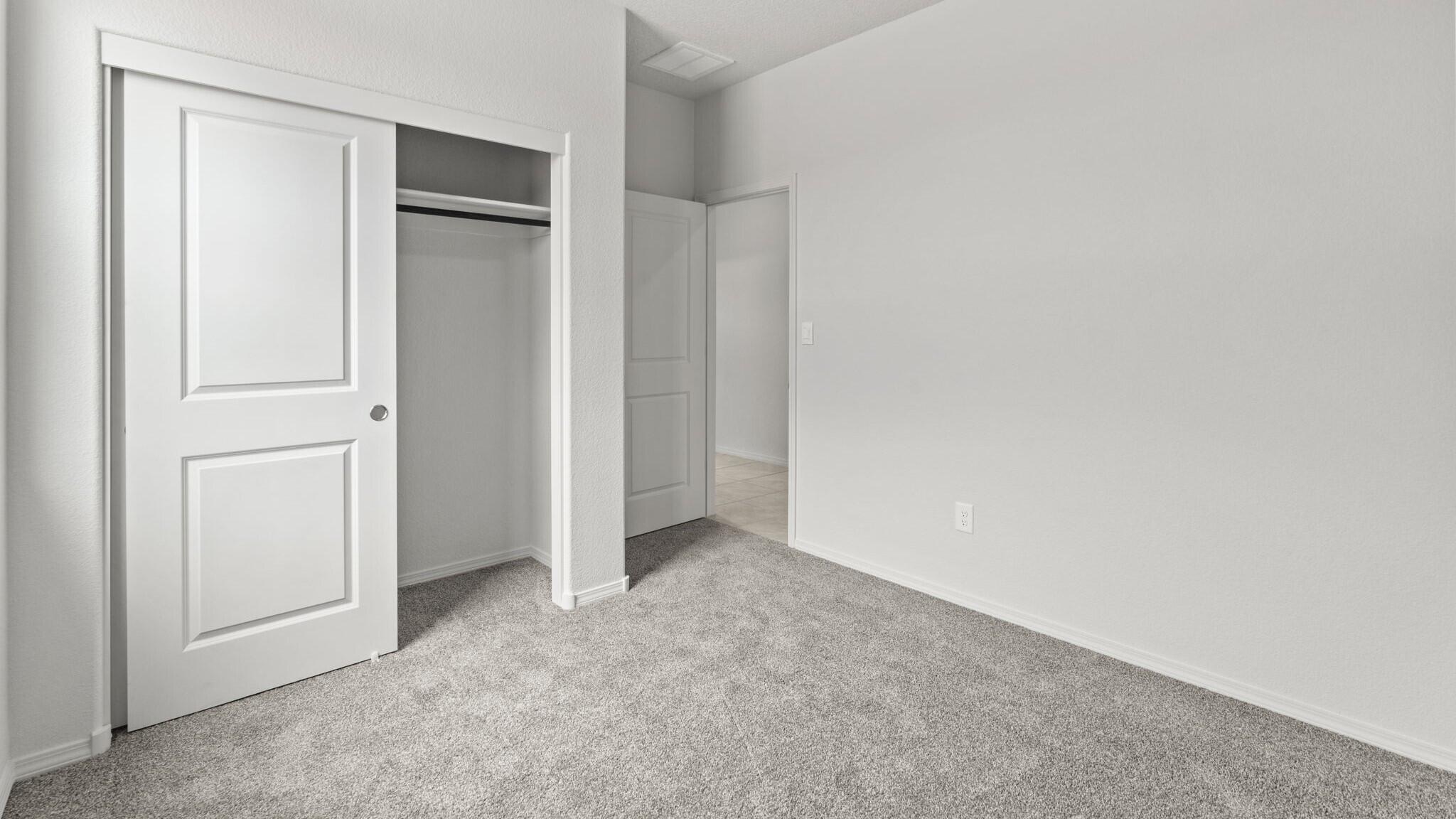 Photo 10 — 6726 Clayton Drive NE