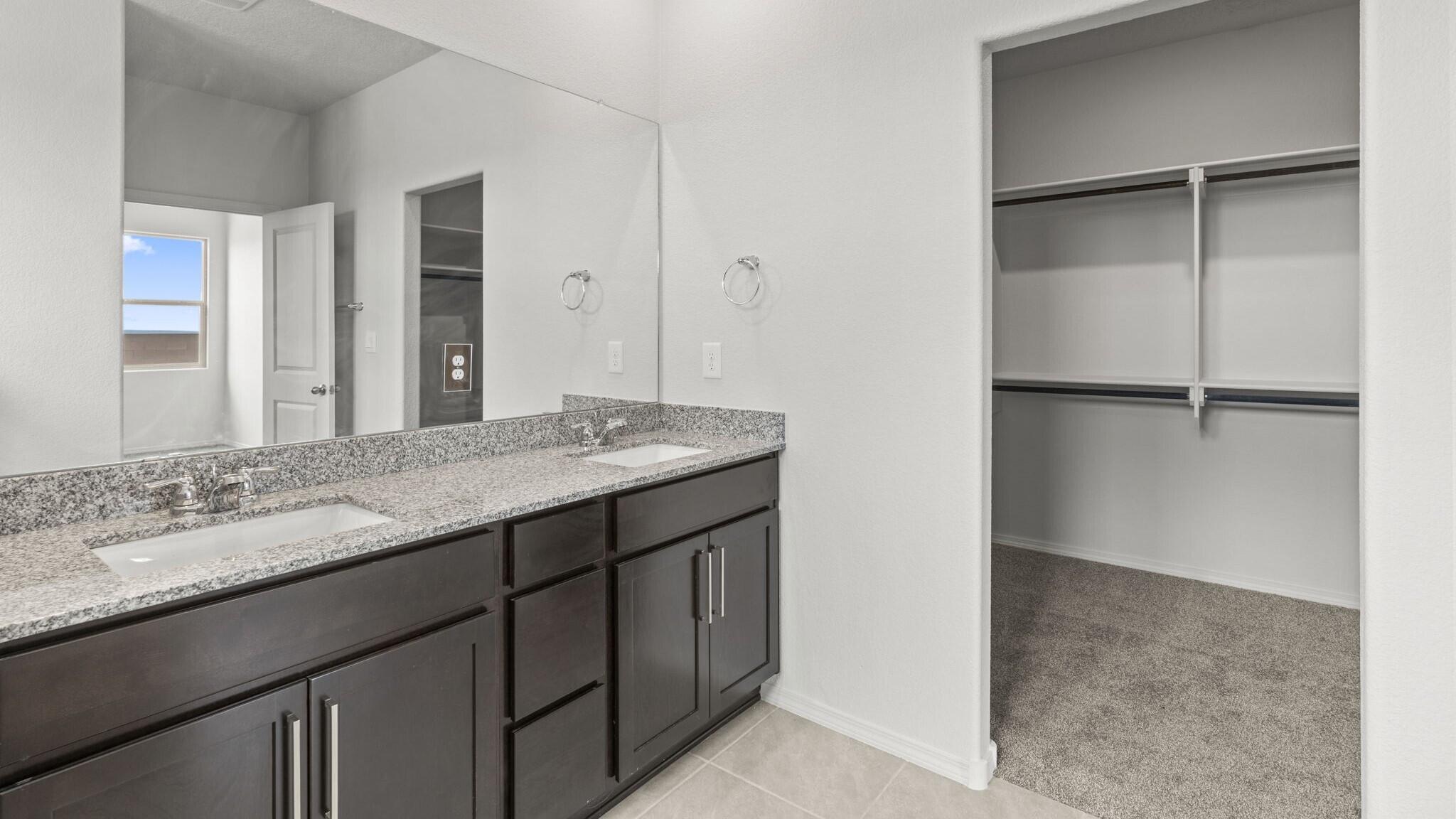 Photo 15 — 6726 Clayton Drive NE