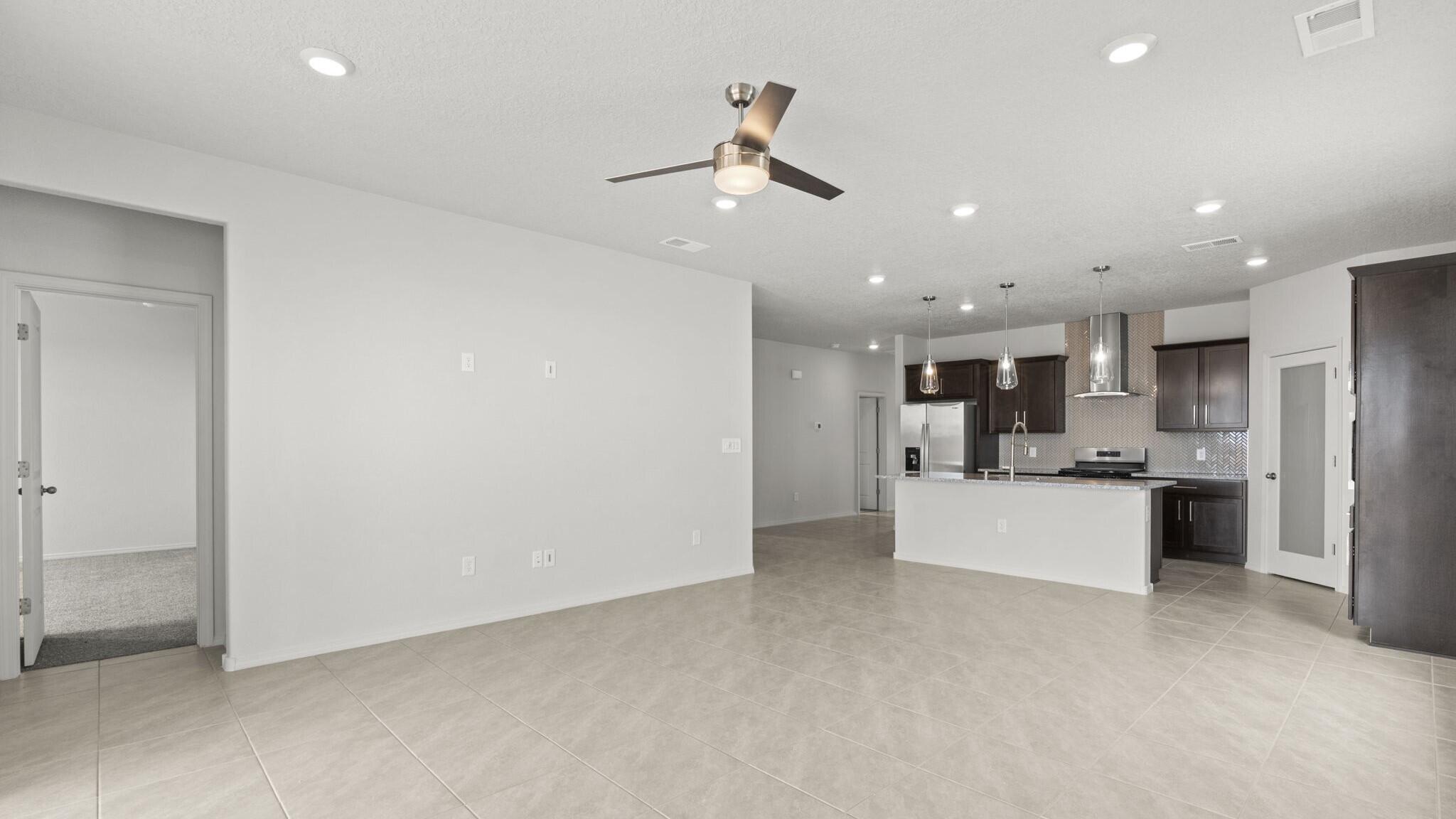 Photo 20 — 6726 Clayton Drive NE