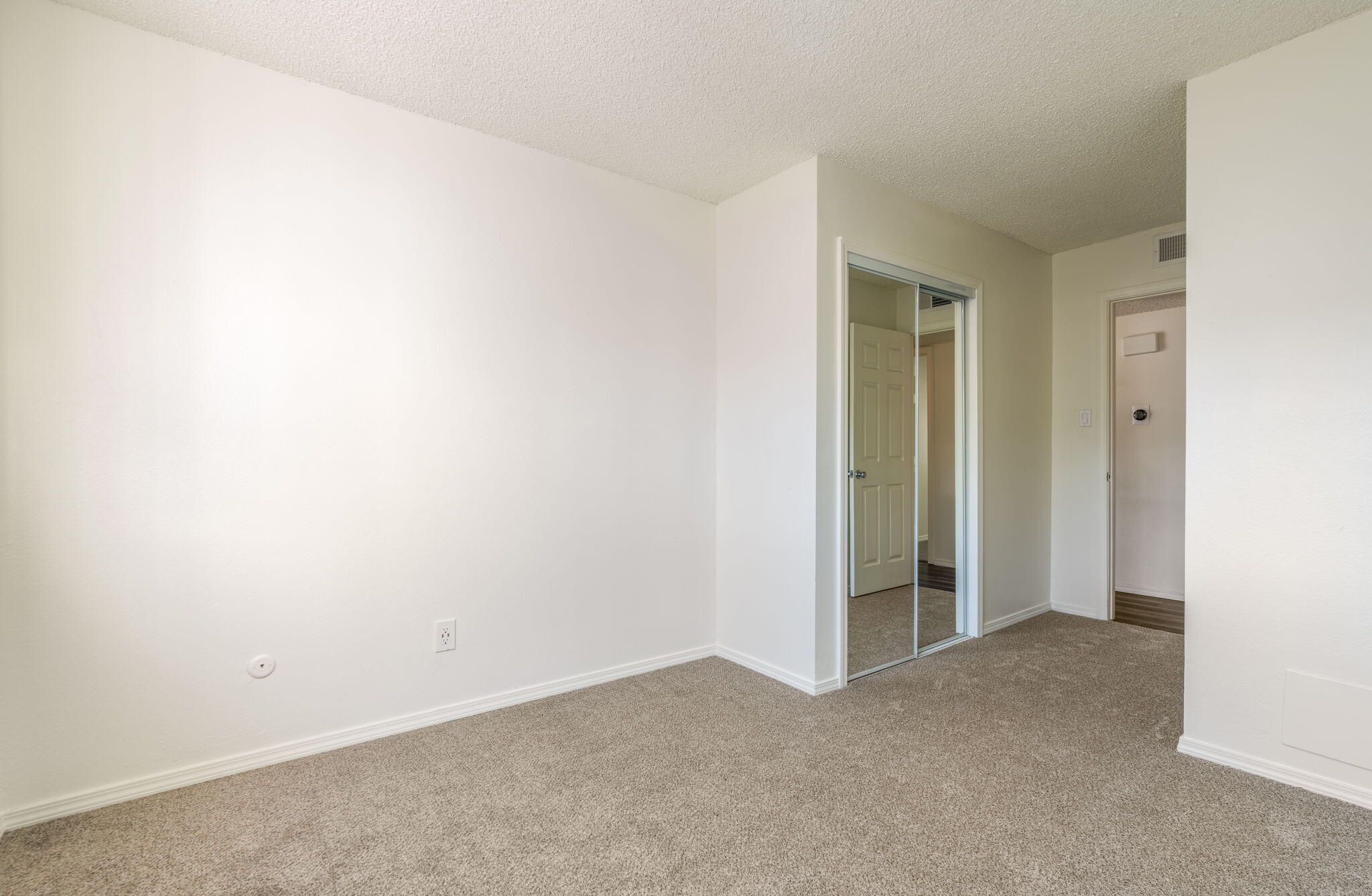 Photo 16 — 6116 Cuesta Place NW