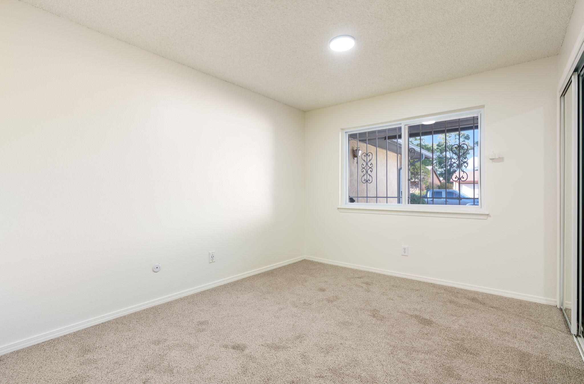 Photo 17 — 6116 Cuesta Place NW