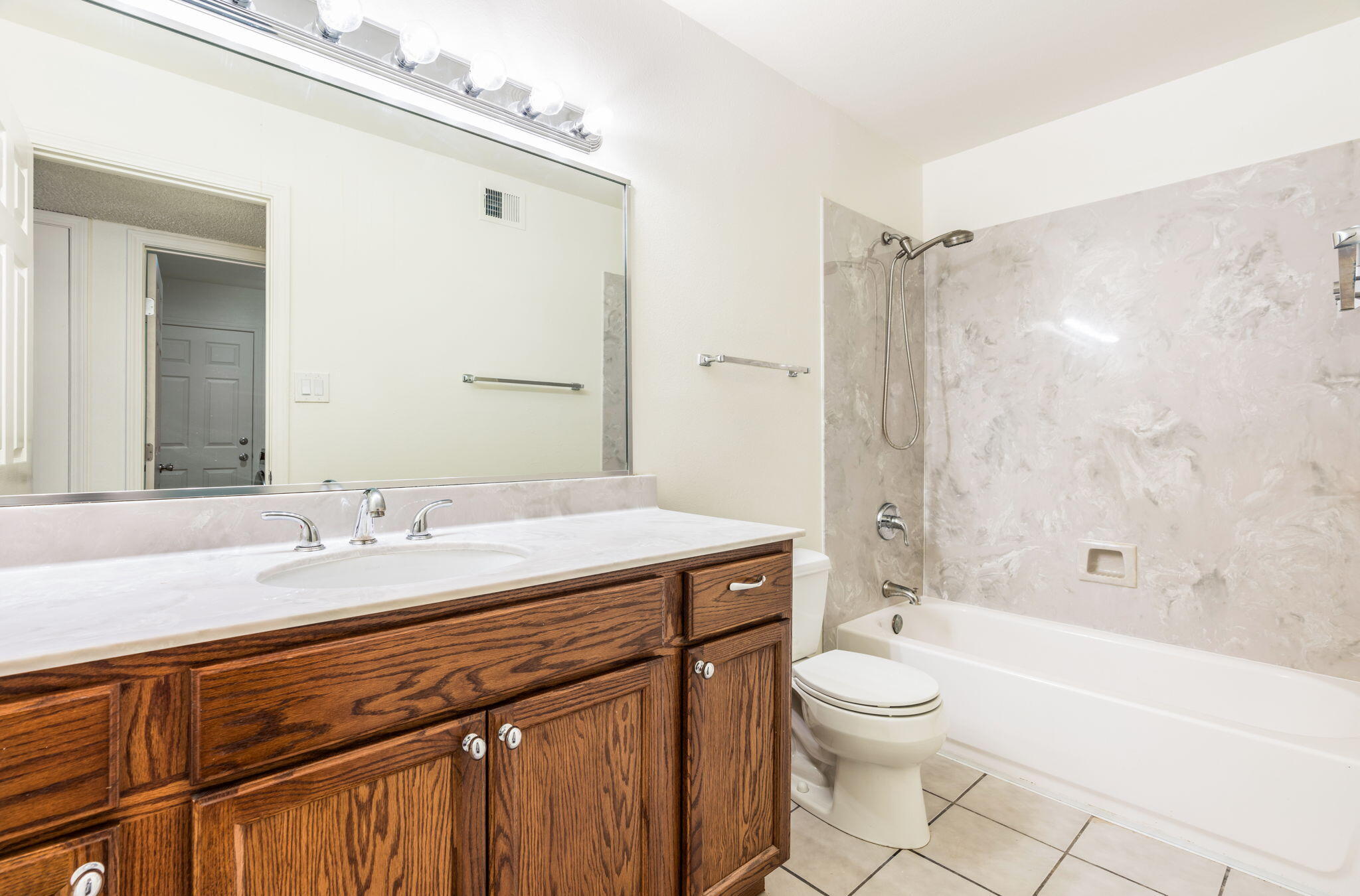 Photo 3 — 6116 Cuesta Place NW