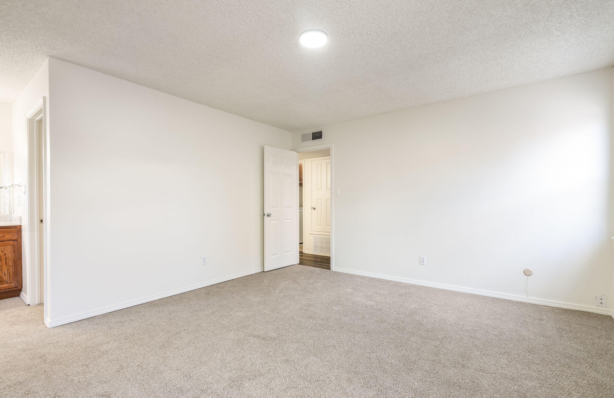 Photo 8 — 6116 Cuesta Place NW