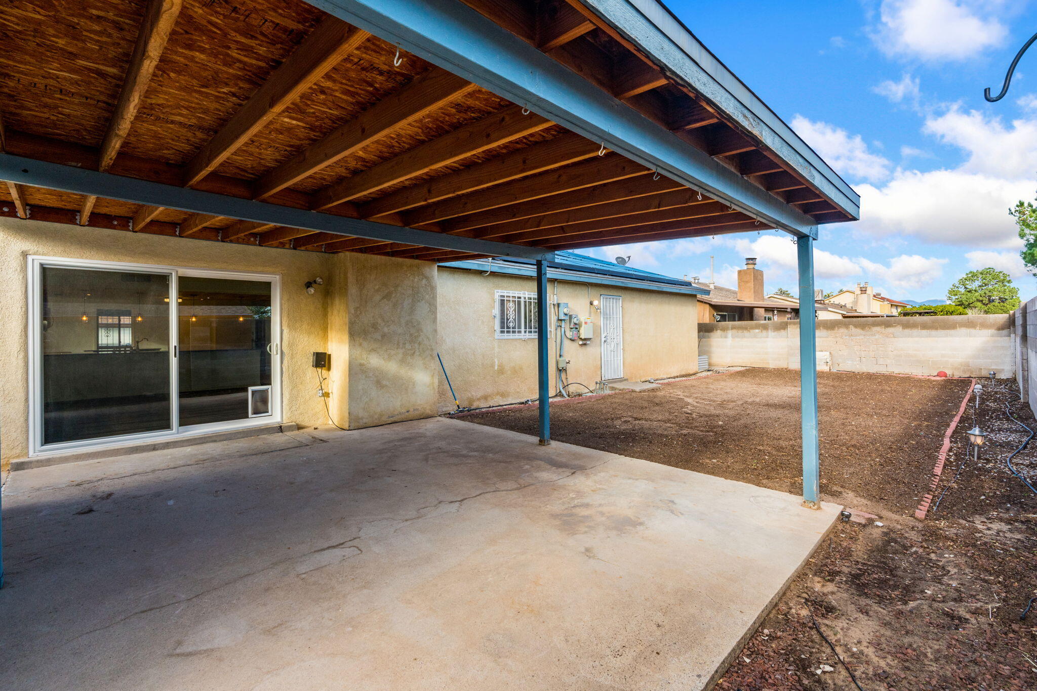 Photo 12 — 6116 Cuesta Place NW