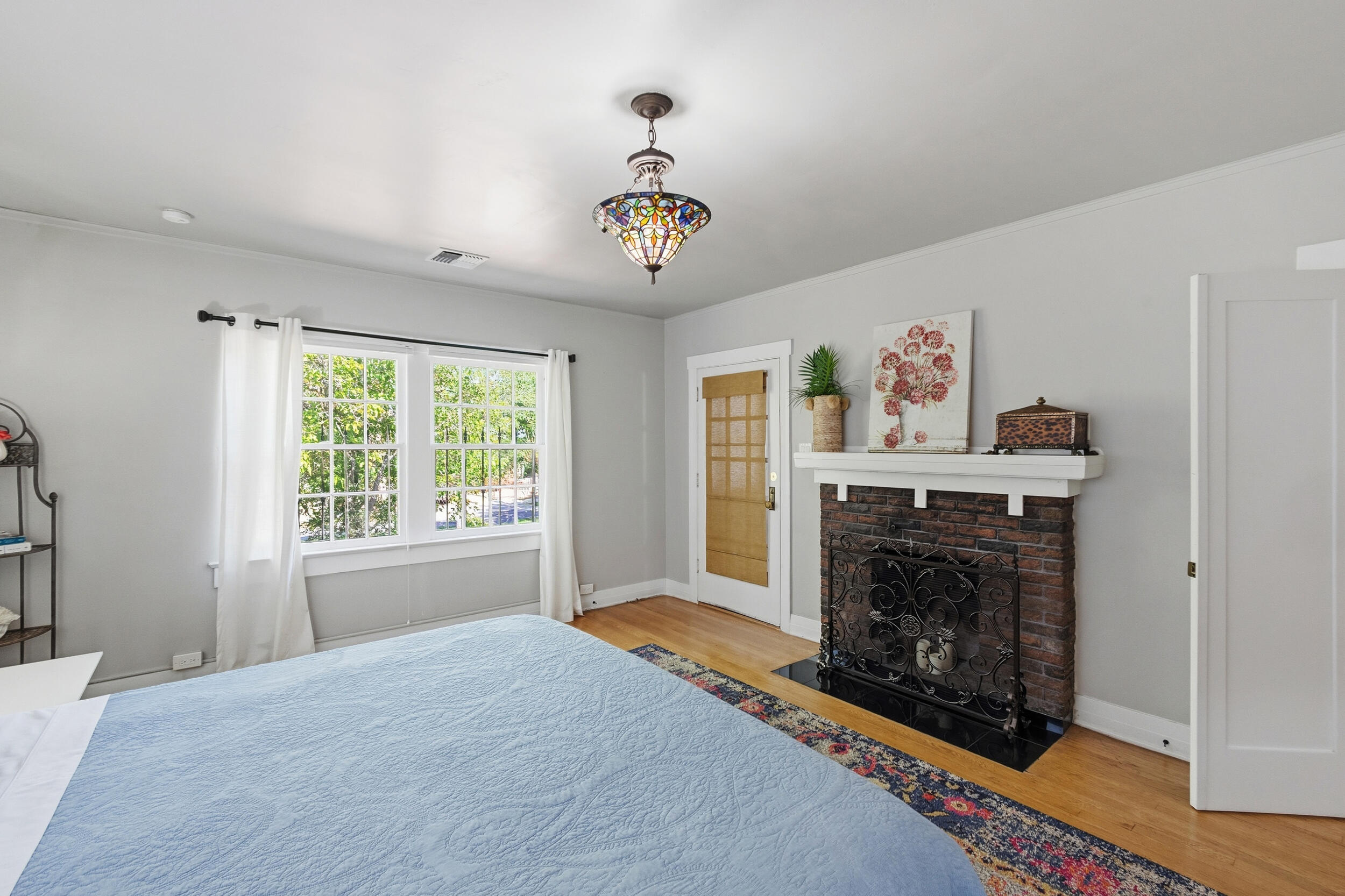 Photo 11 — 1812 Silver Avenue SE