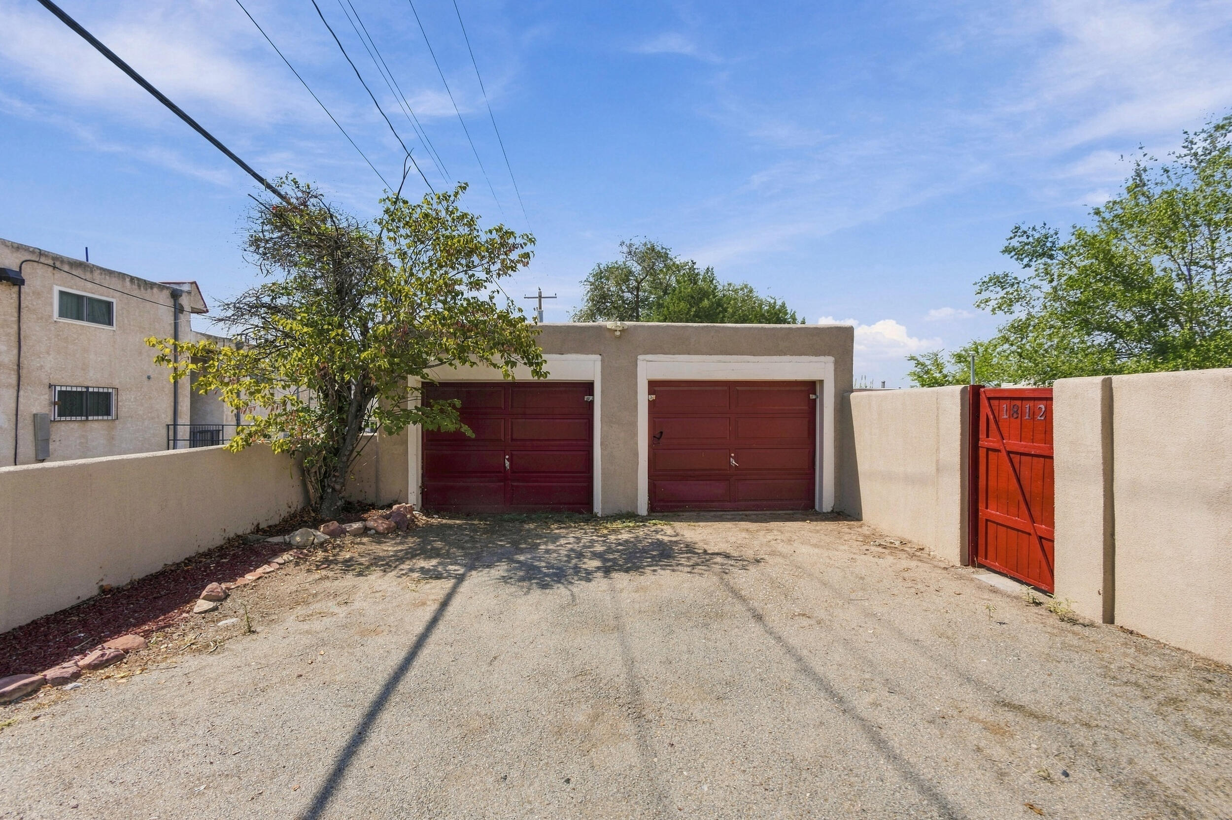 Photo 4 — 1812 Silver Avenue SE