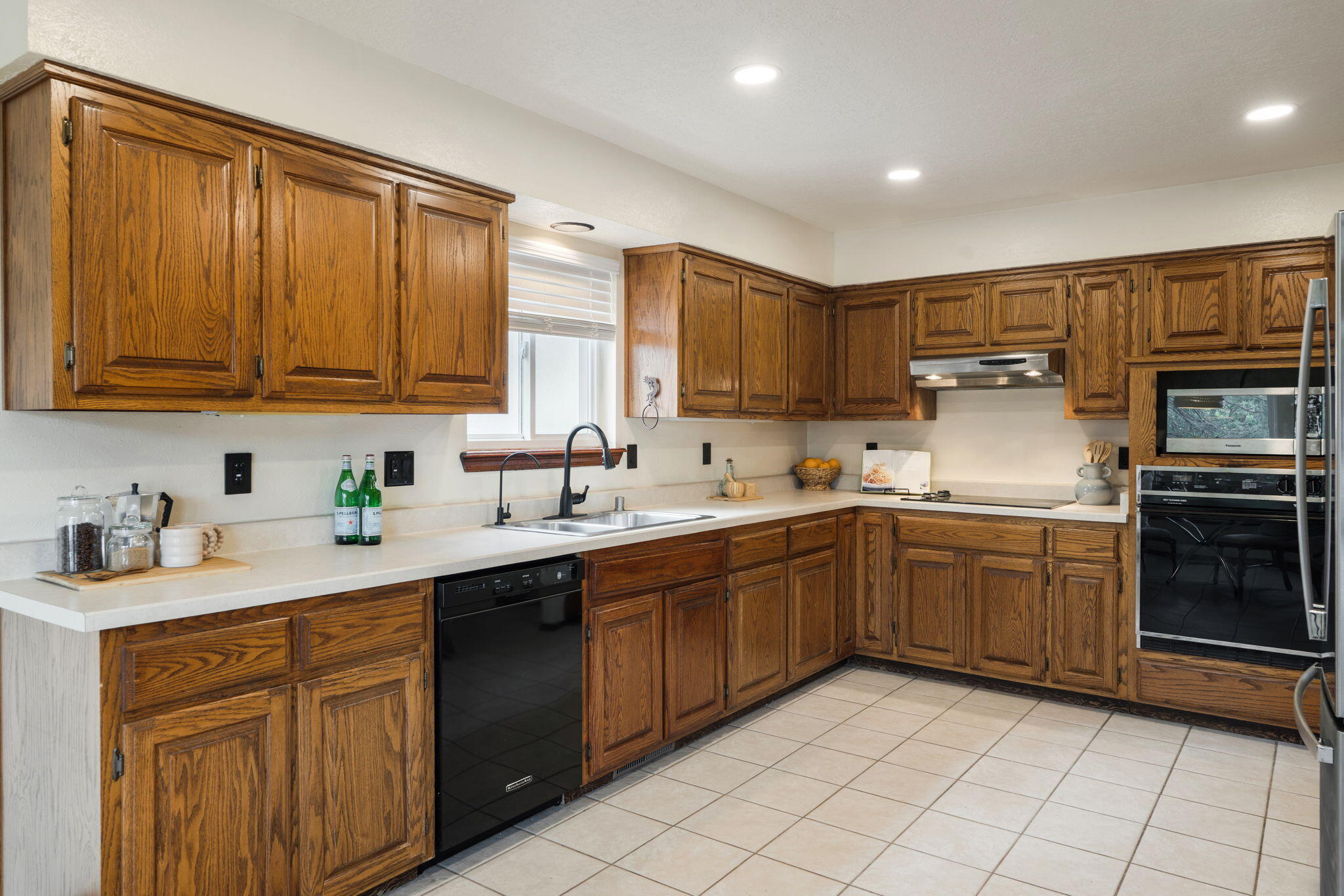 Photo 20 — 9311 Freedom Way NE