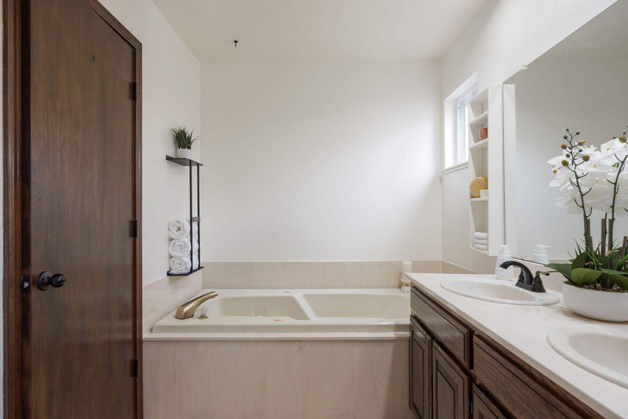 Photo 14 — 9311 Freedom Way NE
