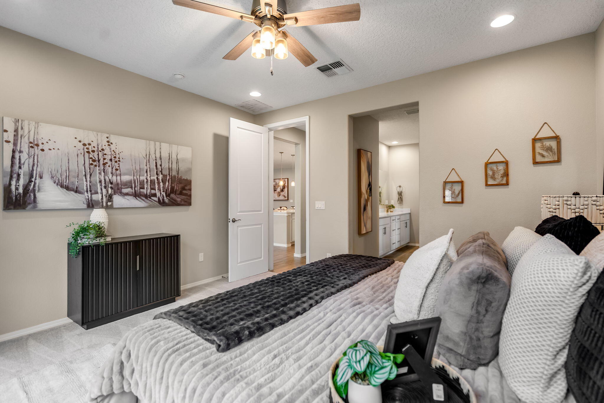 Photo 20 — 6304 Acadia Lane NE