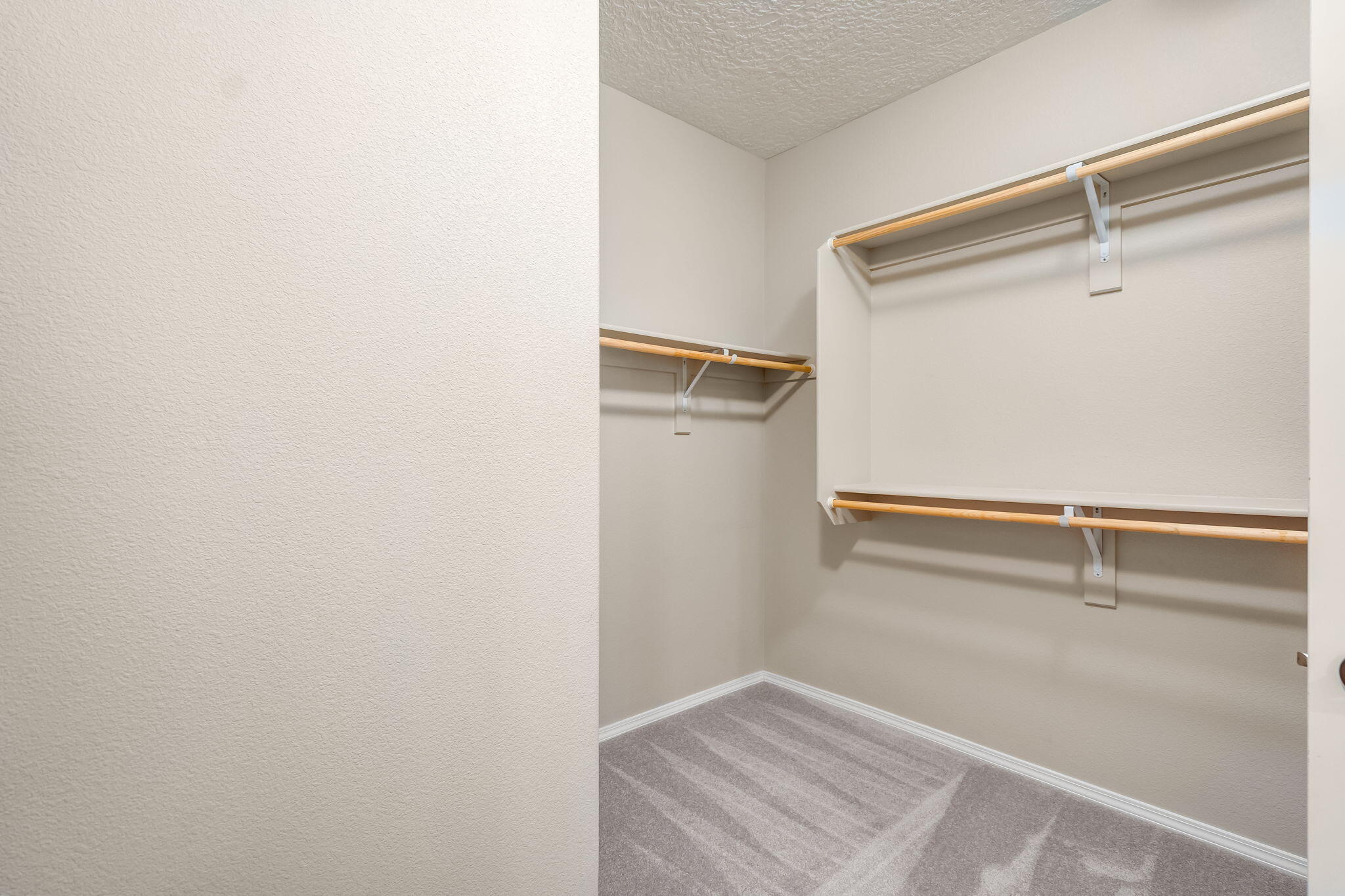 Photo 18 — 6304 Acadia Lane NE