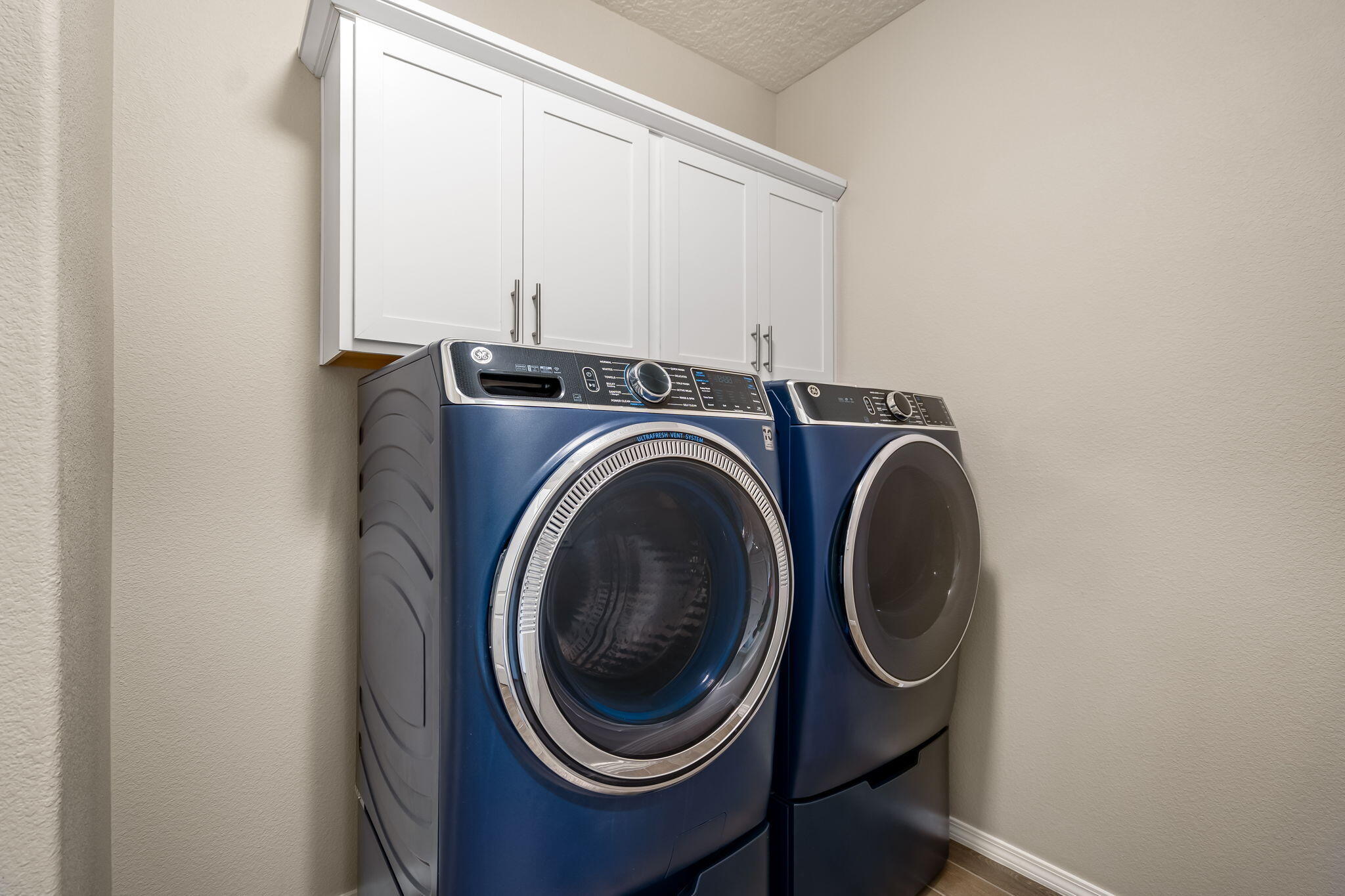 Photo 11 — 6304 Acadia Lane NE