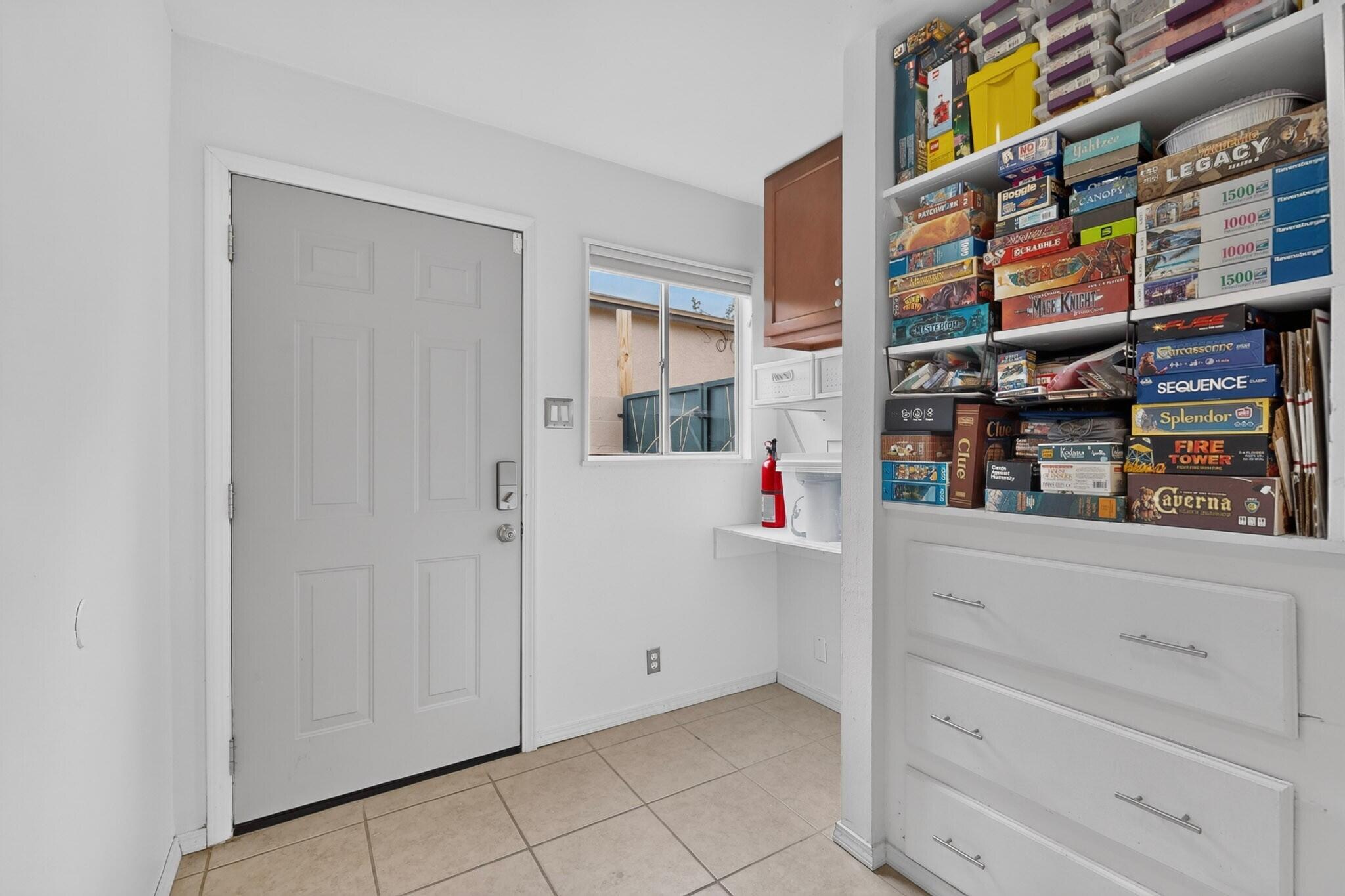Photo 13 — 9805 Mesa Arriba Avenue NE