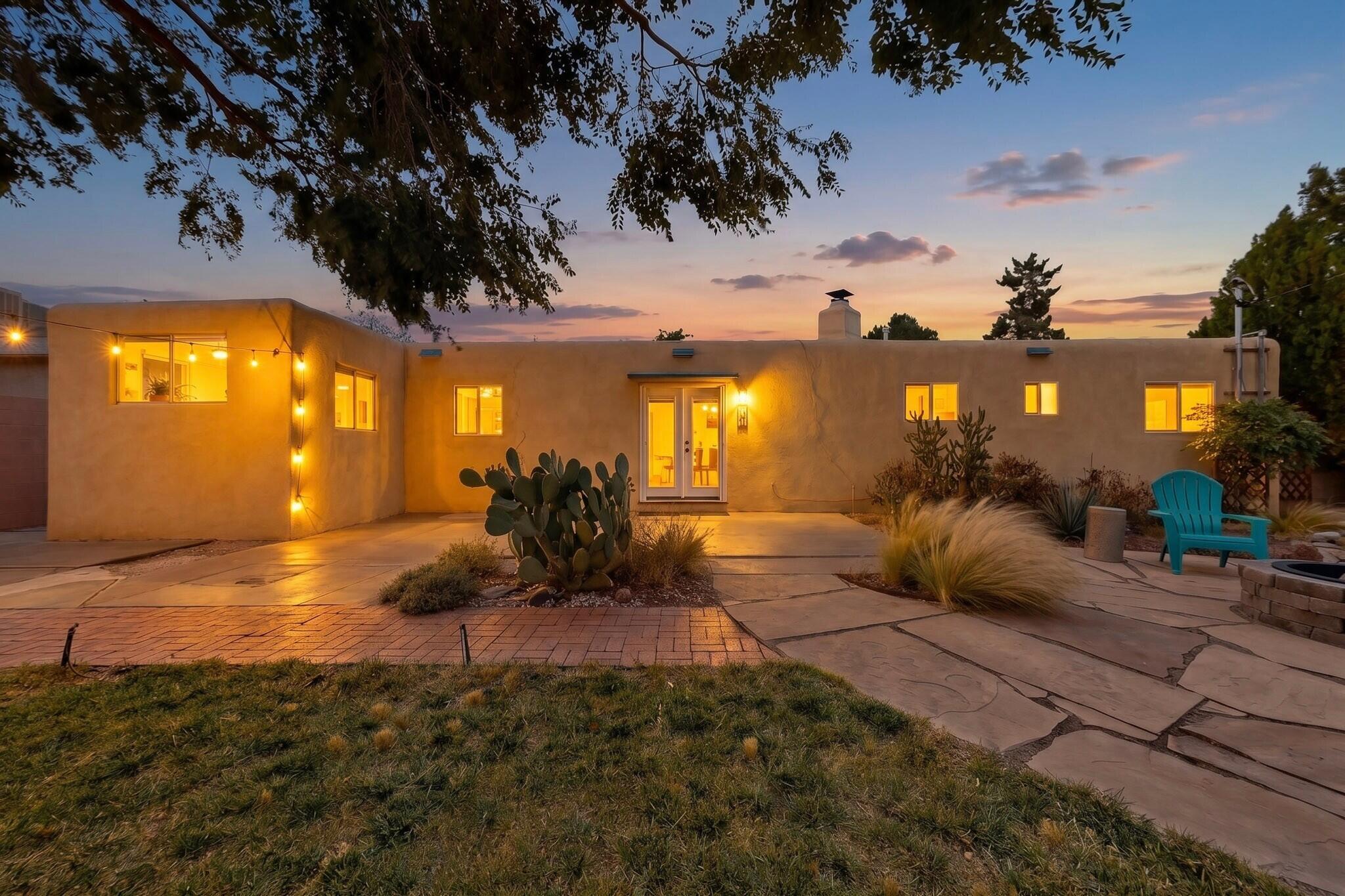Photo 8 — 9805 Mesa Arriba Avenue NE