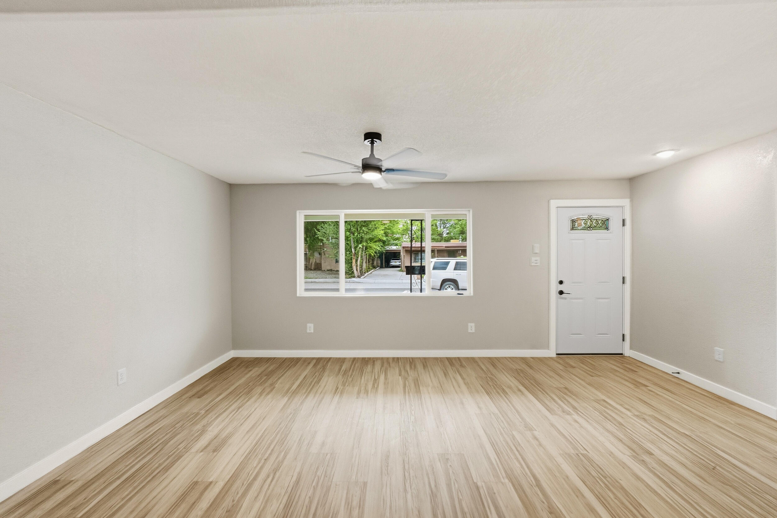 Photo 7 — 307 Osage Place SW