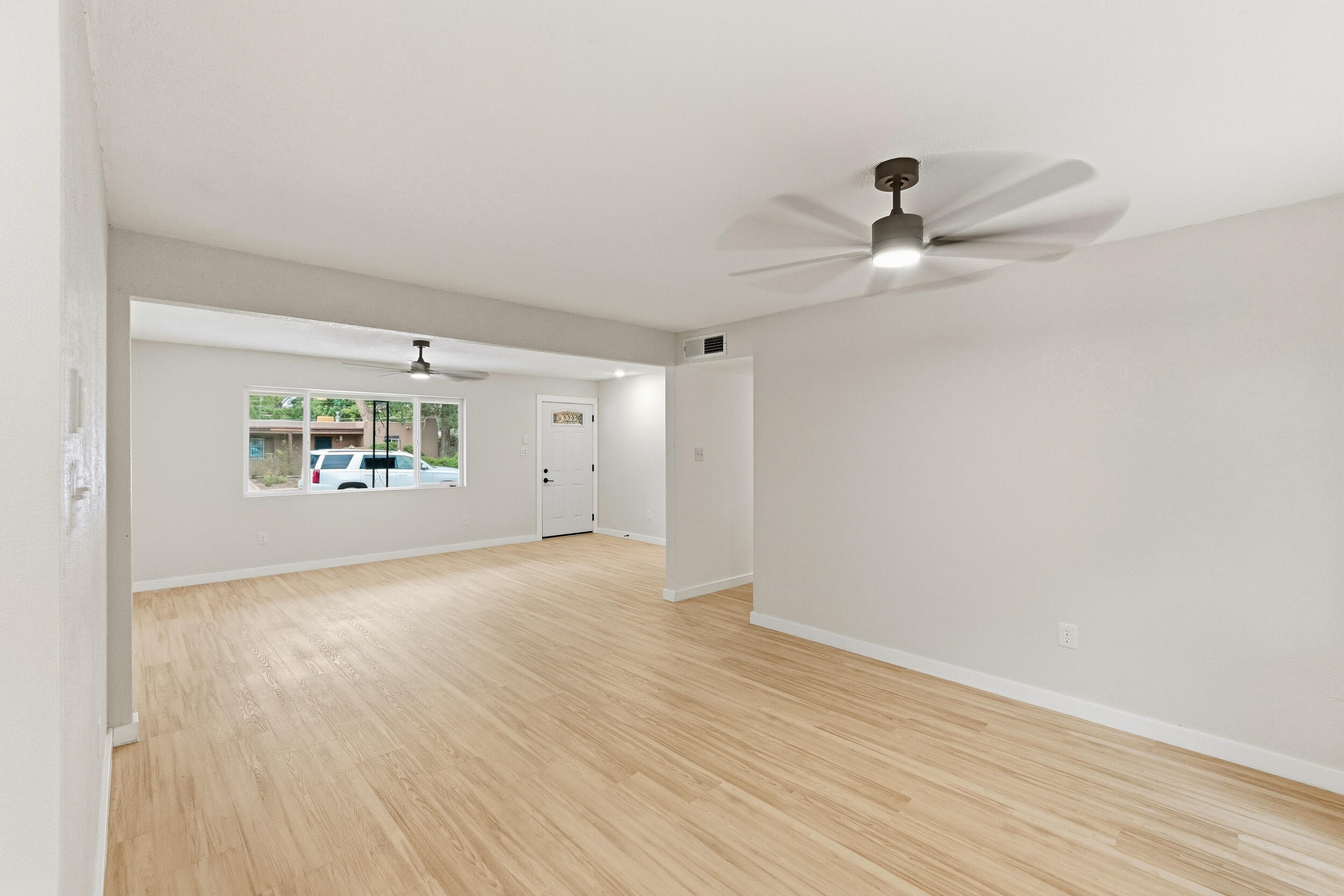 Photo 8 — 307 Osage Place SW