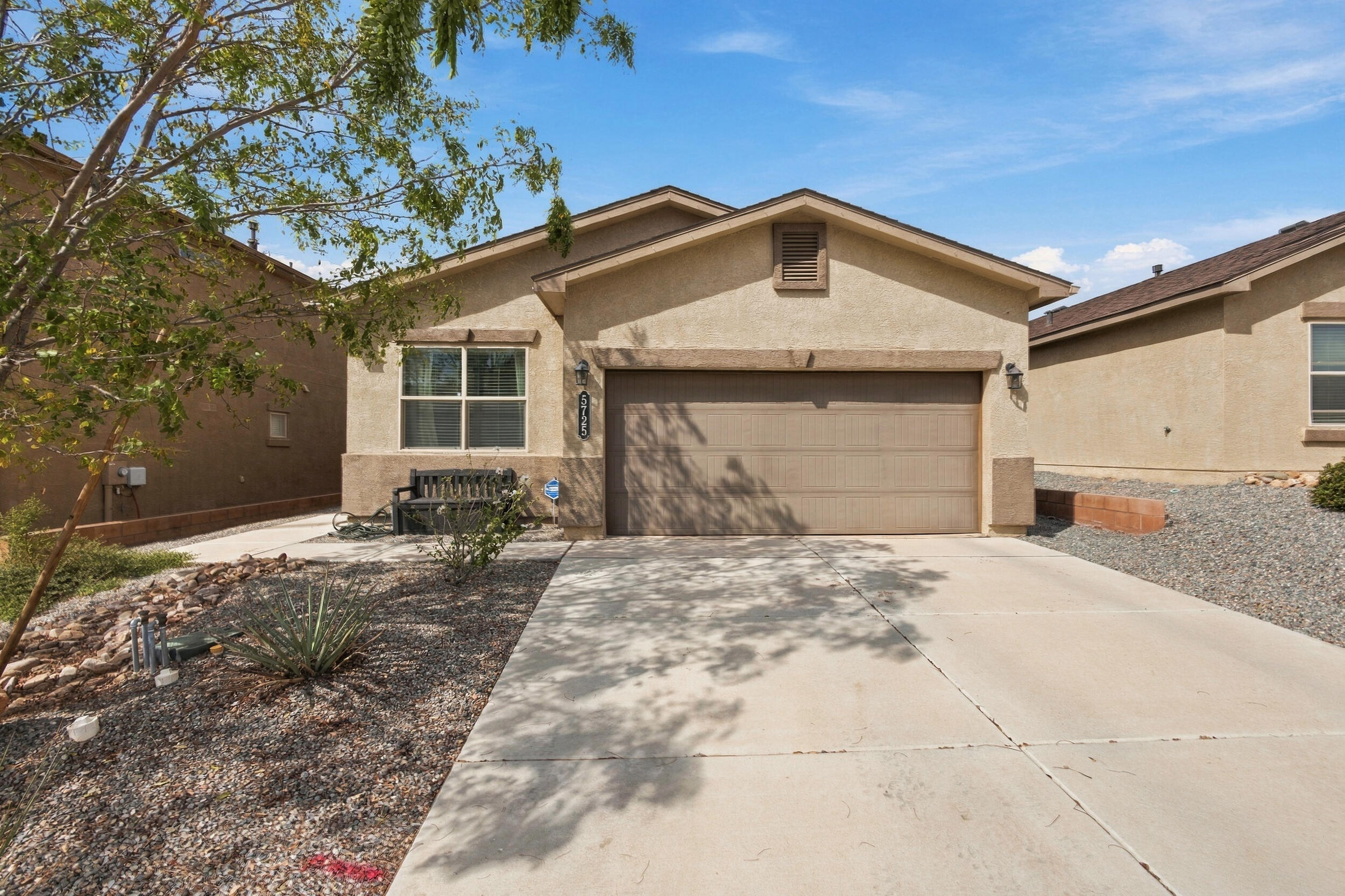 Photo 5 — 5725 Colfax Court NE