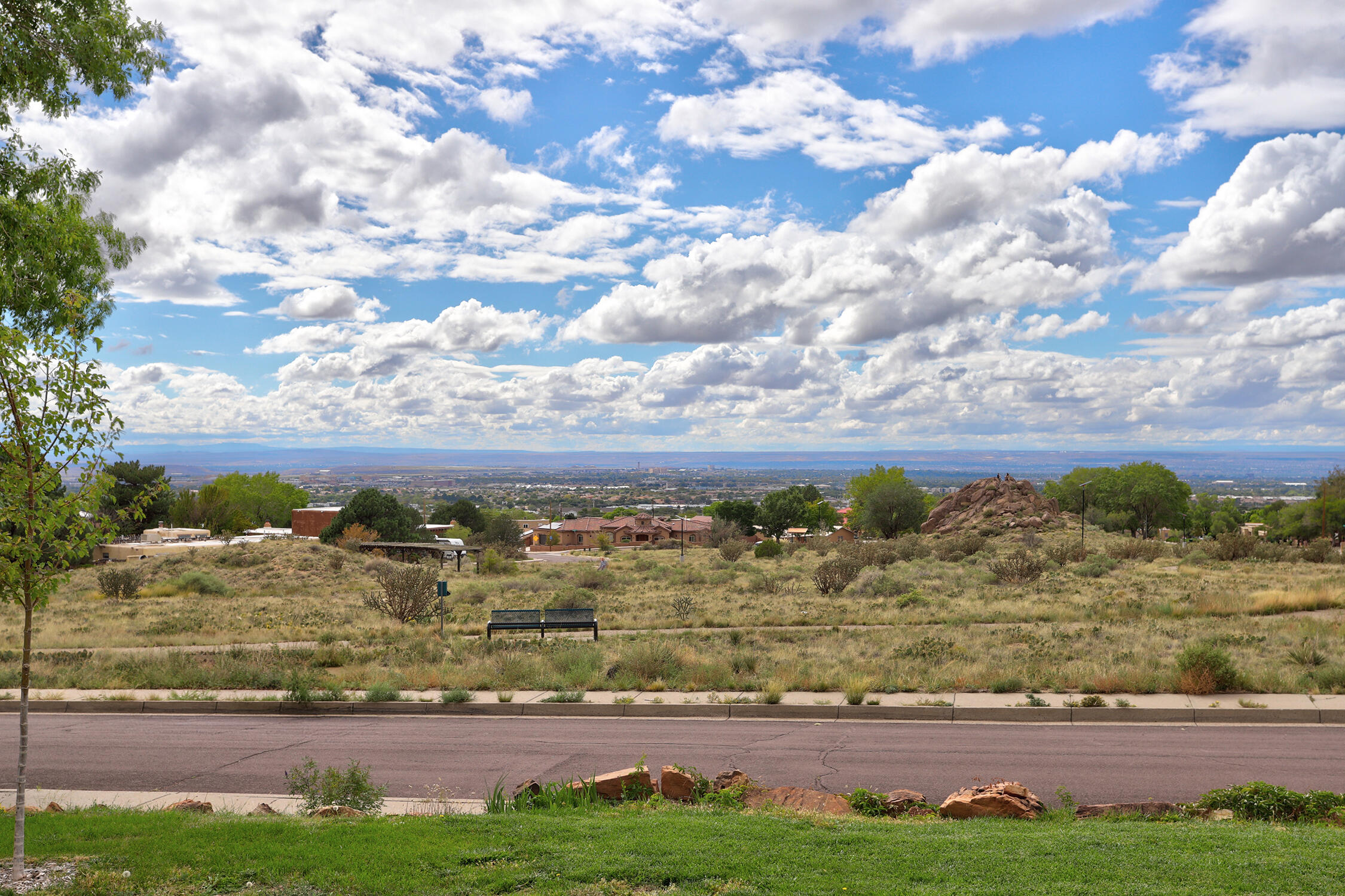 Photo 15 — 528 Turner Drive NE