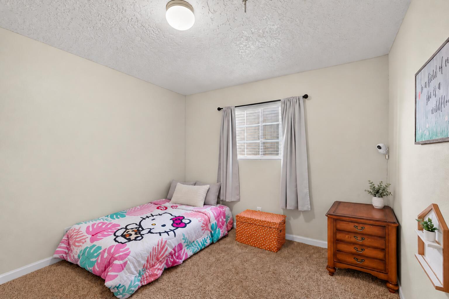 Photo 13 — 1207 Drake Street
