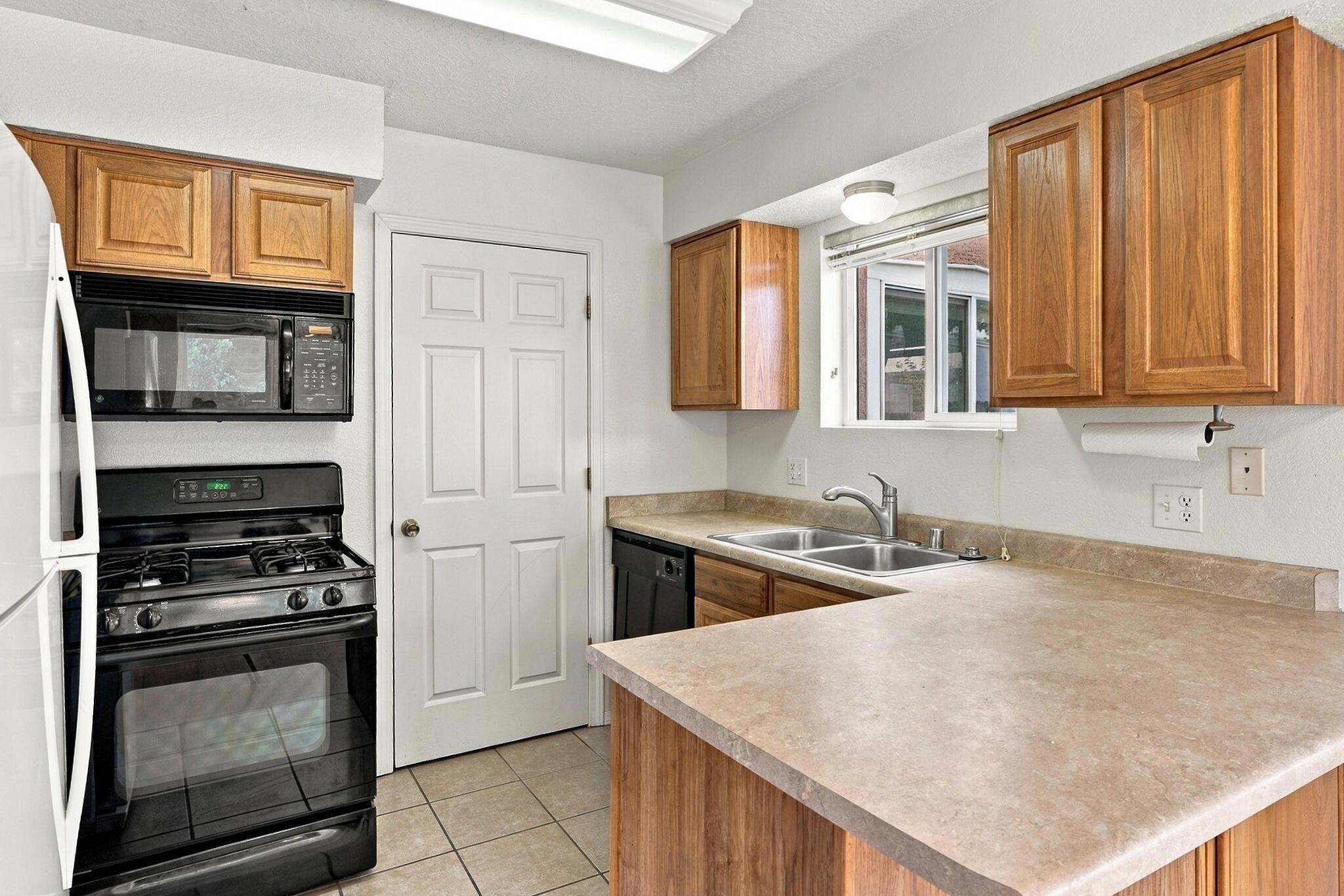 Photo 11 — 1004 Mineral Way 1