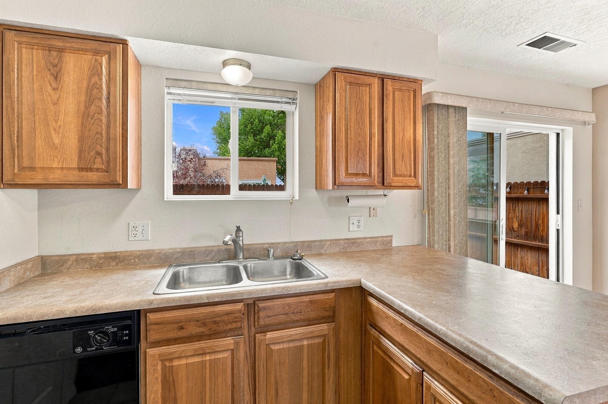 Photo 9 — 1004 Mineral Way 1