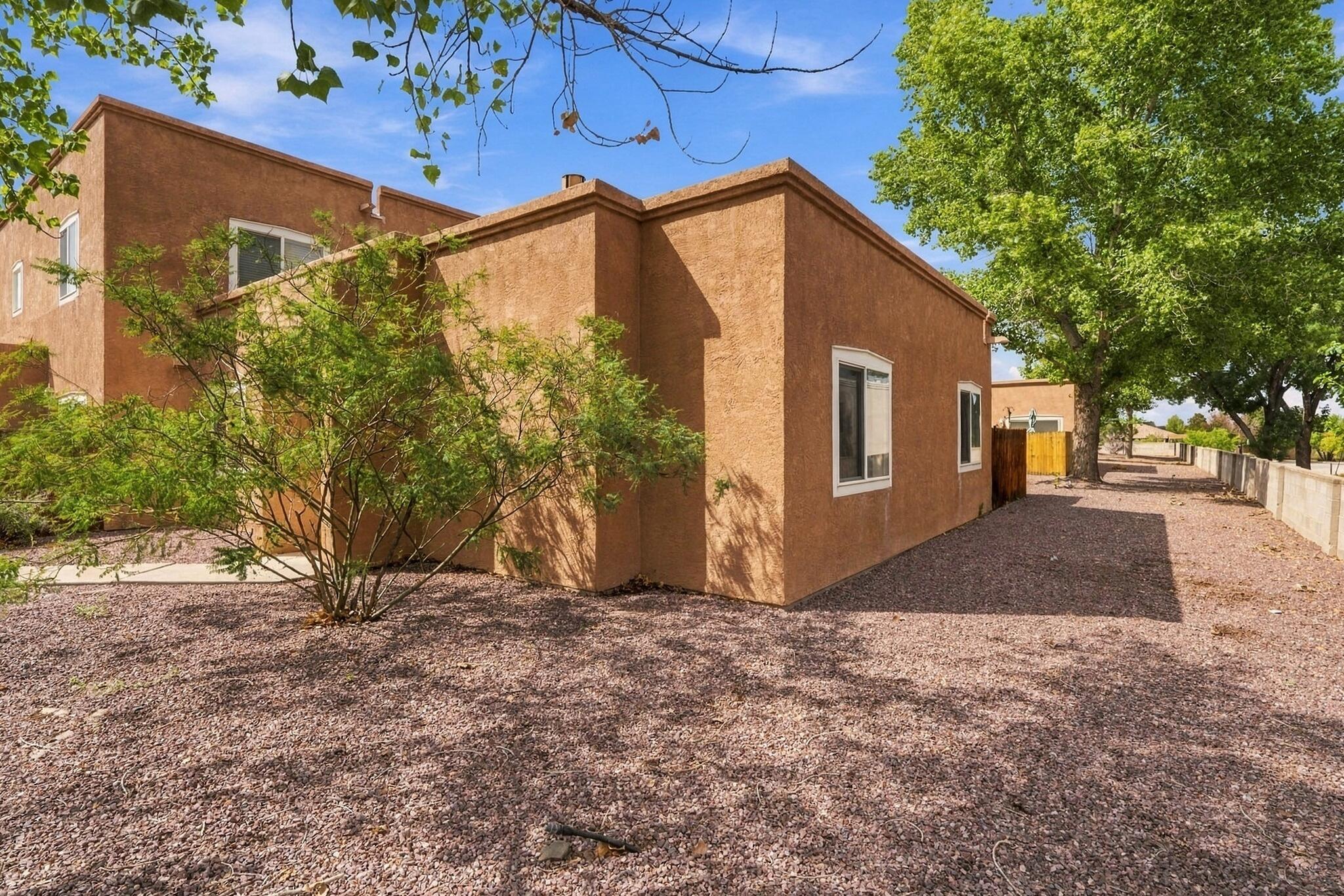 Photo 3 — 1004 Mineral Way 1