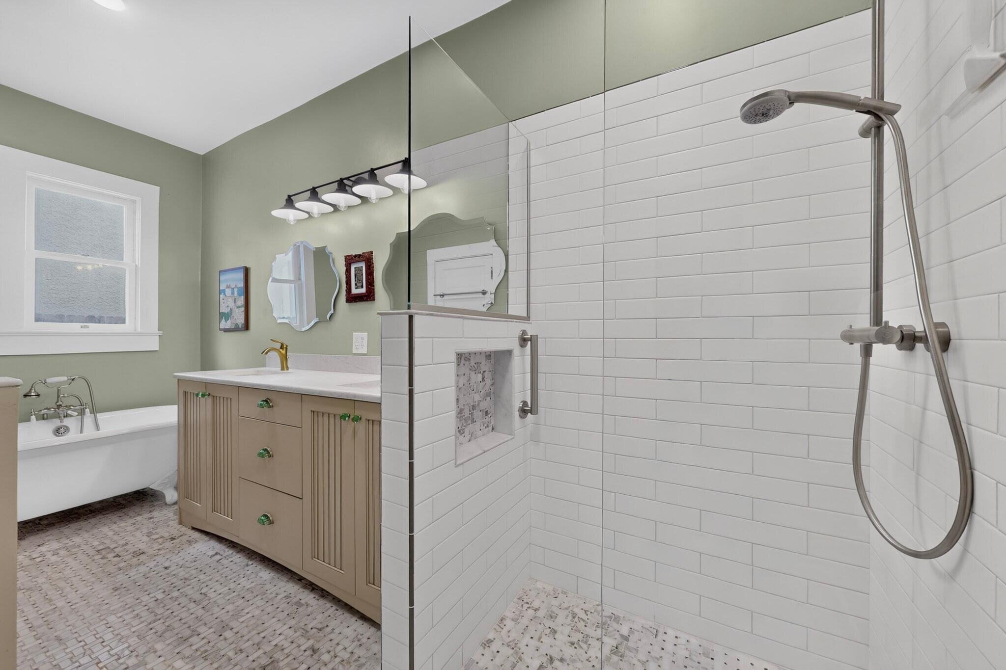 Photo 3 — 314 12th Street NW