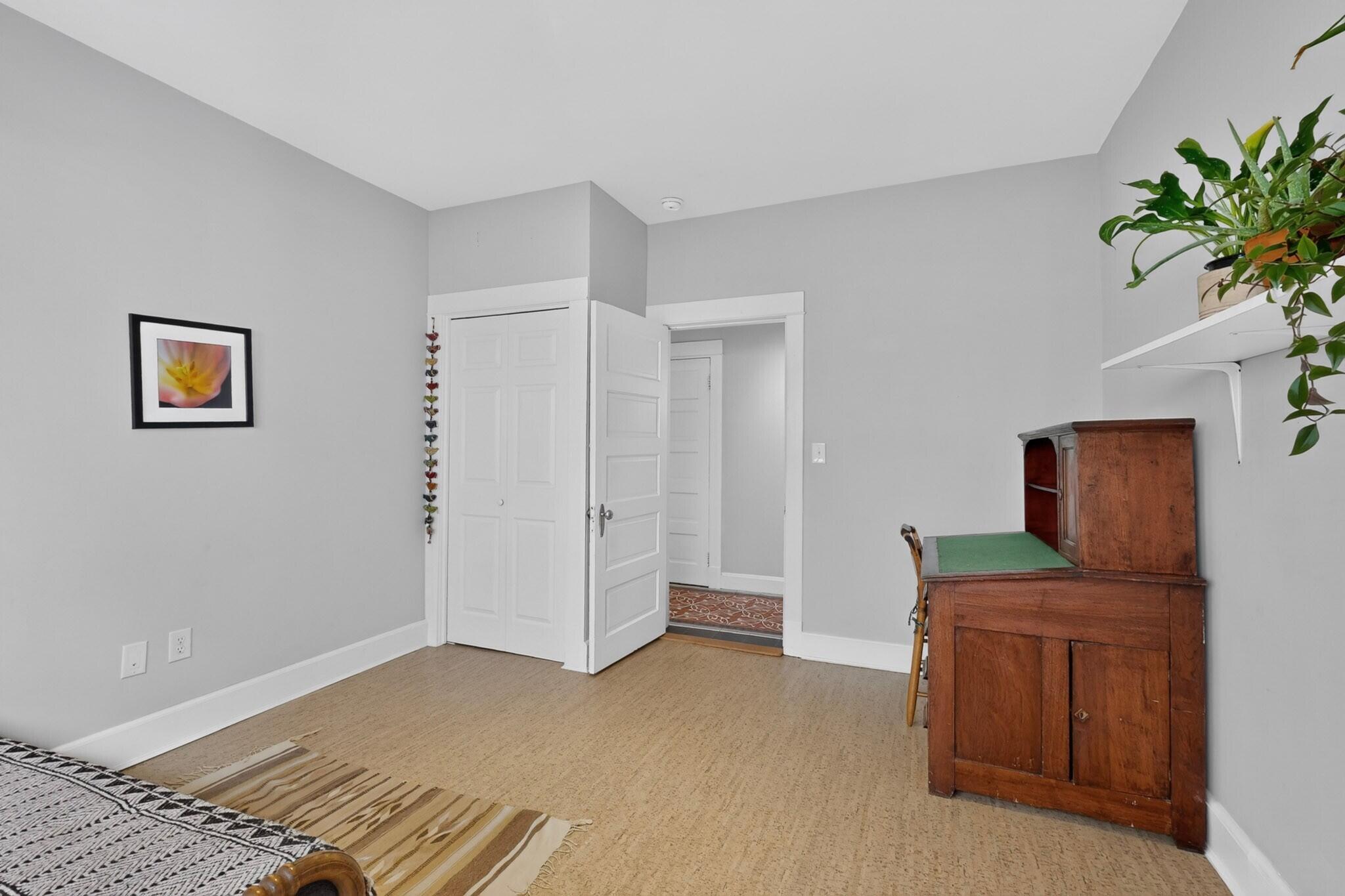 Photo 5 — 314 12th Street NW