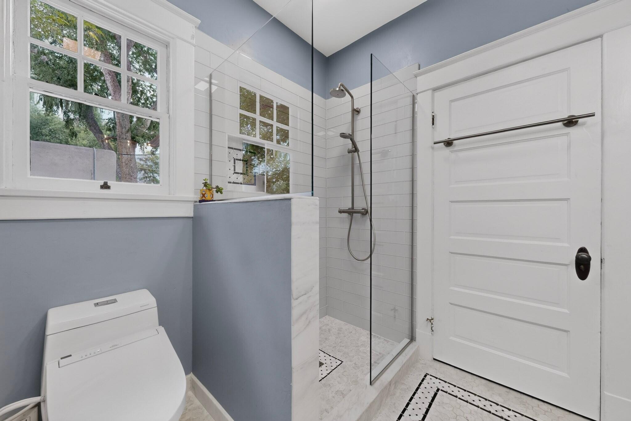 Photo 7 — 314 12th Street NW