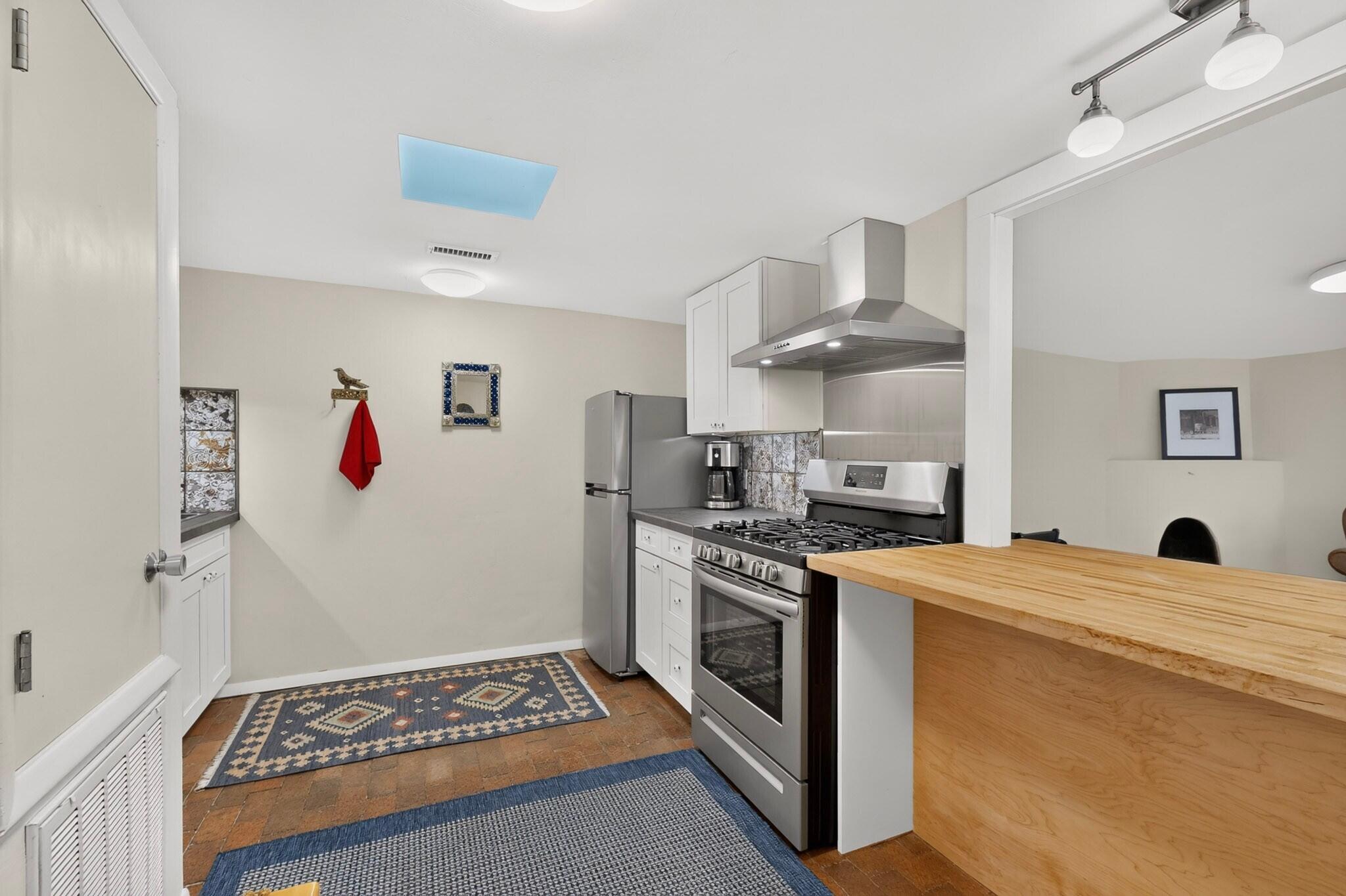 Photo 12 — 314 12th Street NW