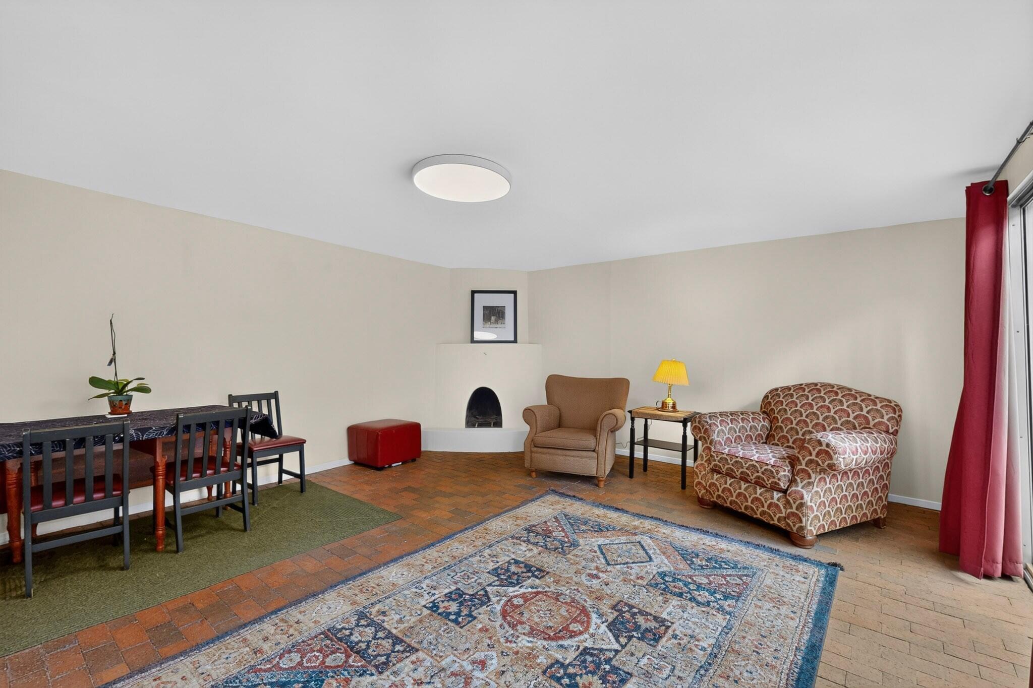 Photo 14 — 314 12th Street NW