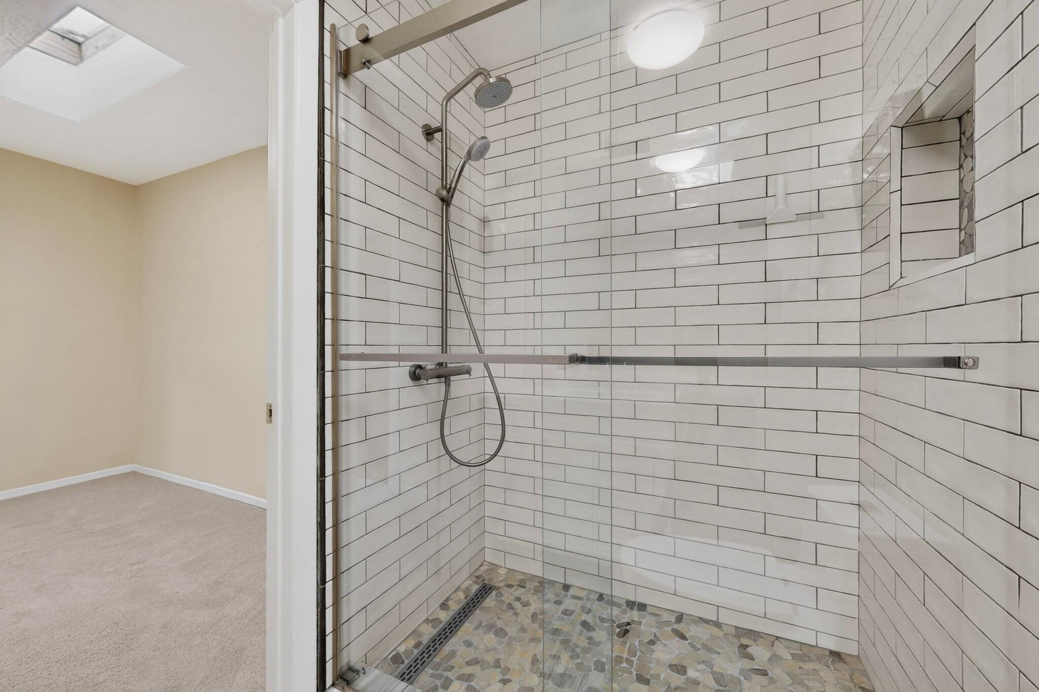 Photo 19 — 314 12th Street NW