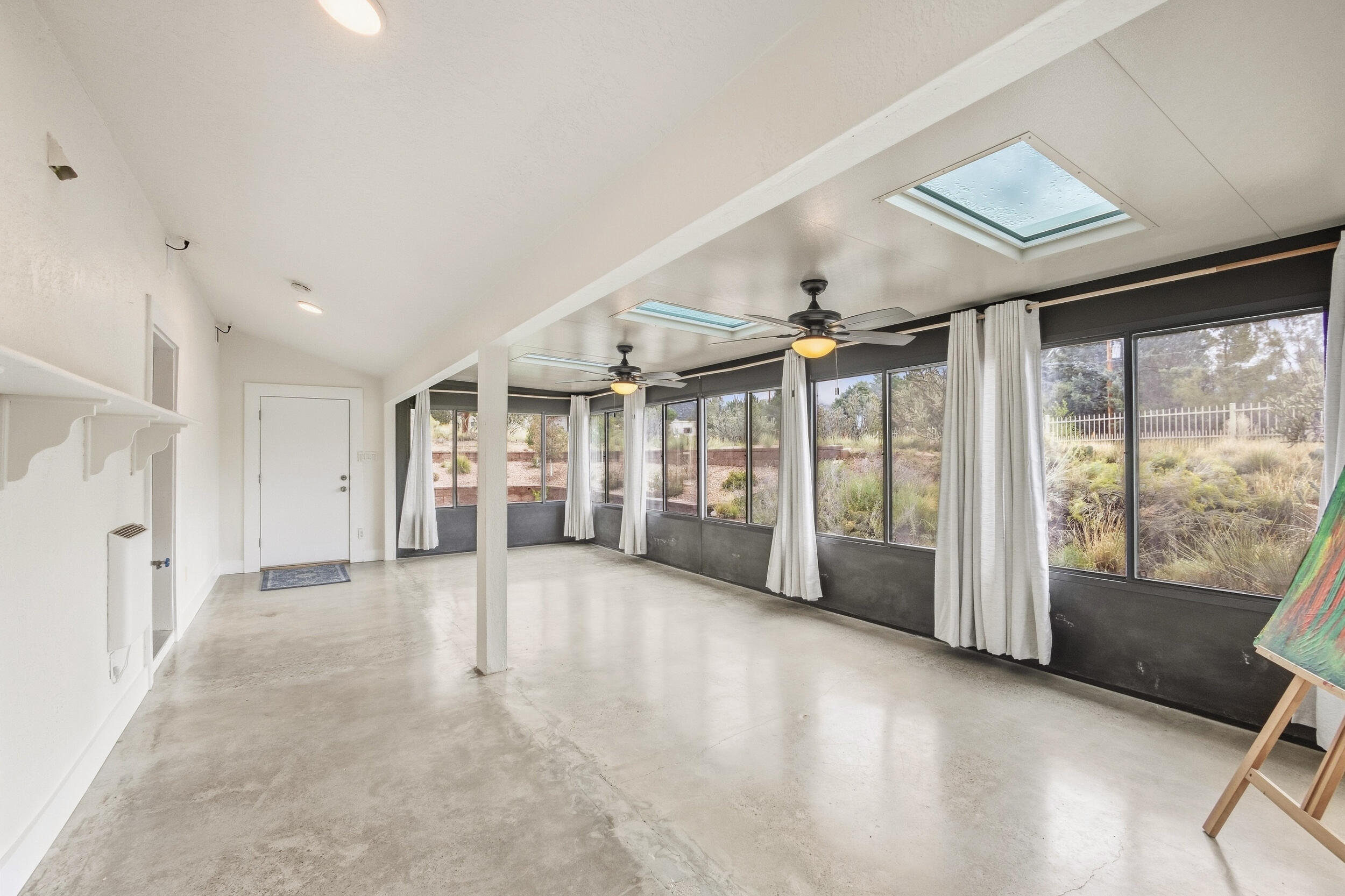 Photo 4 — 12501 Oakland Avenue NE