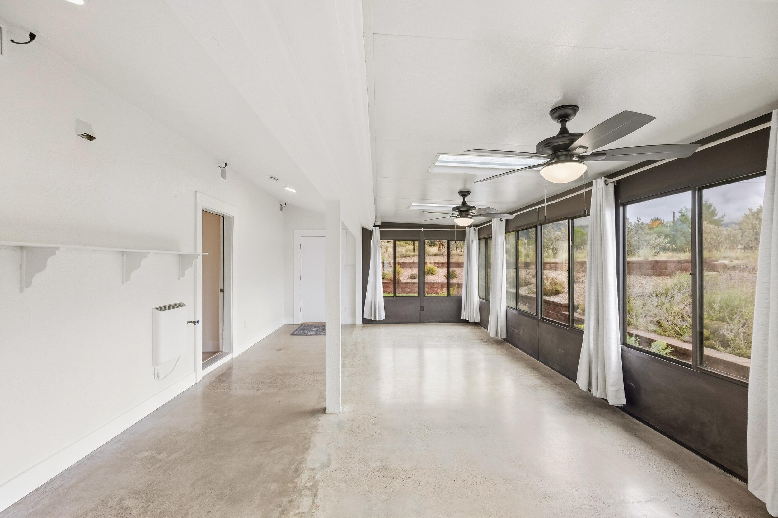 Photo 5 — 12501 Oakland Avenue NE