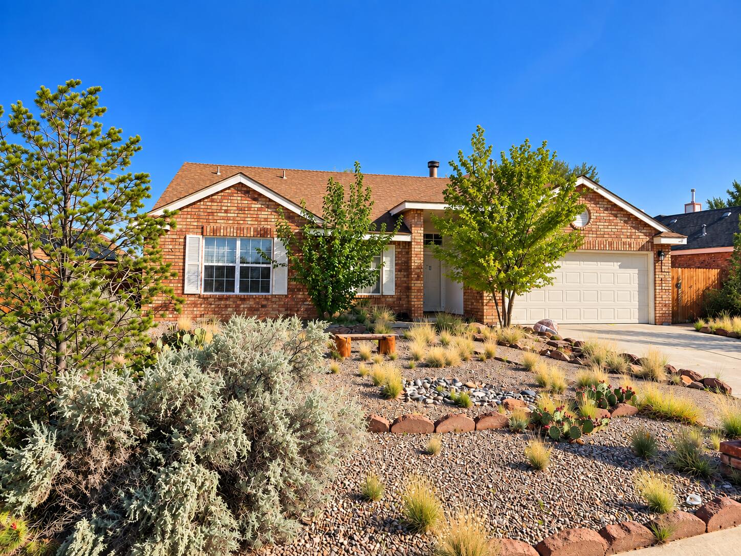 19 Pinon Avenue, Los Lunas, NM 87031