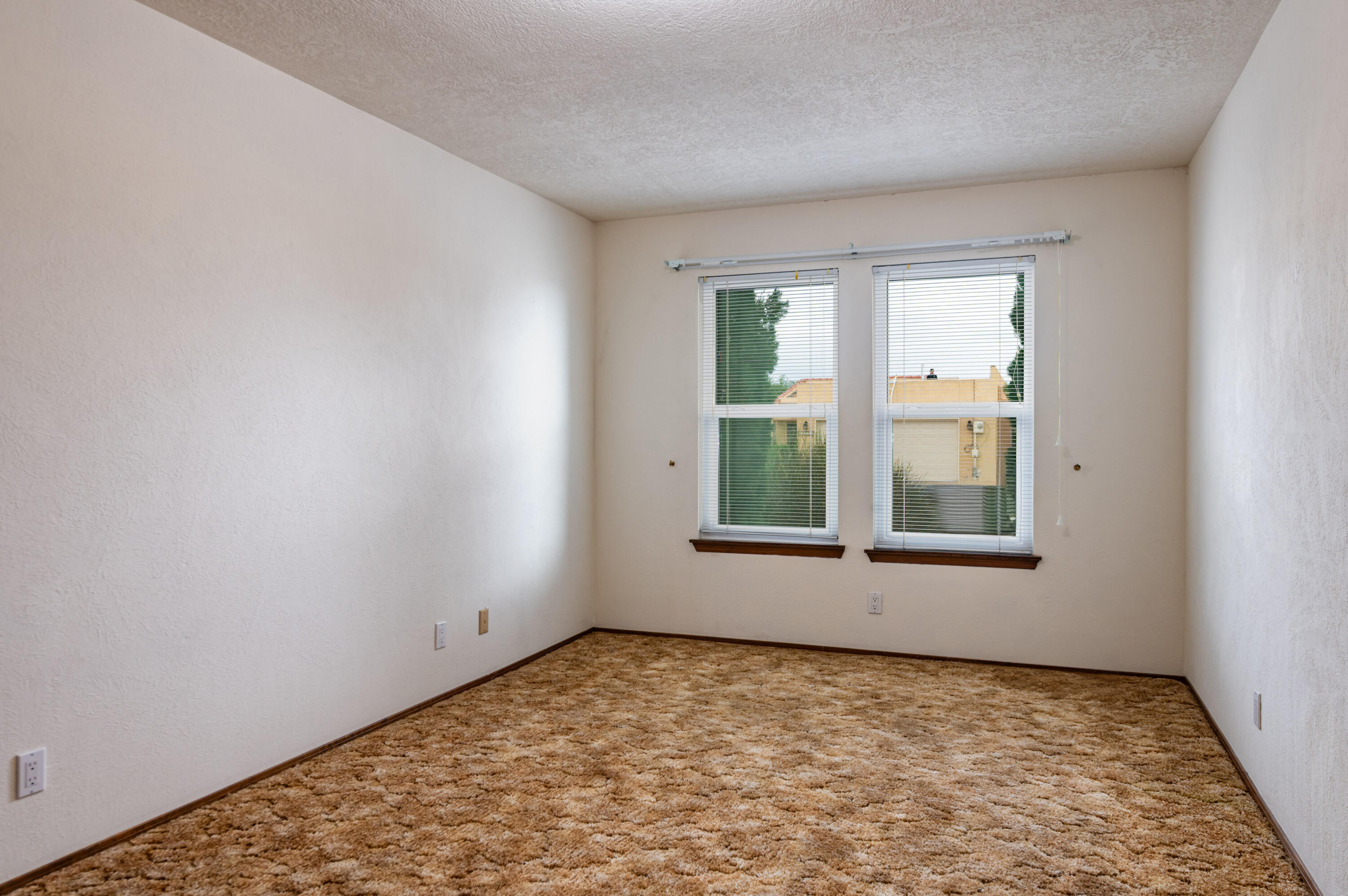 Photo 7 — 13109 Summer Place NE