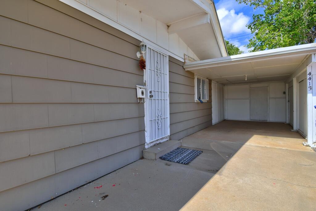 Photo 2 — 4413 Goodrich Avenue NE
