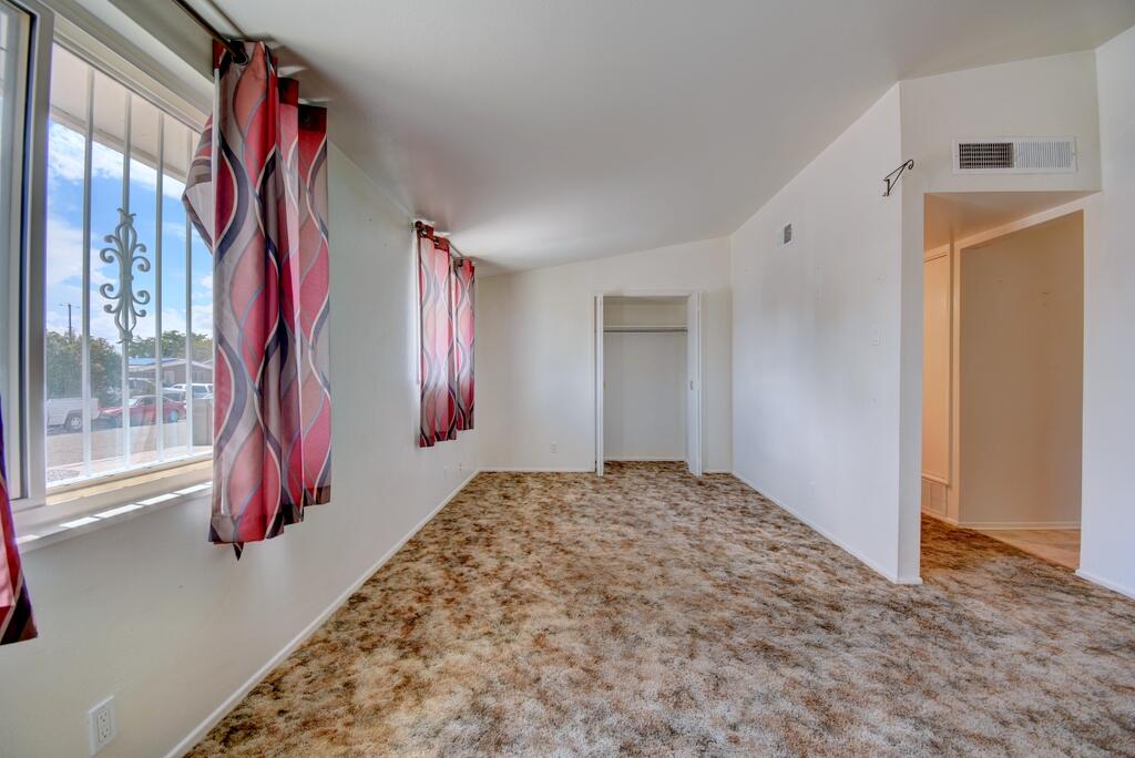 Photo 3 — 4413 Goodrich Avenue NE