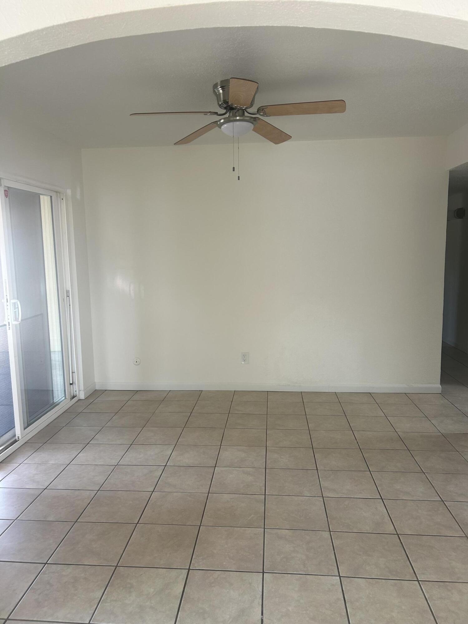 Photo 2 — 13376 Camino Del Norte NE
