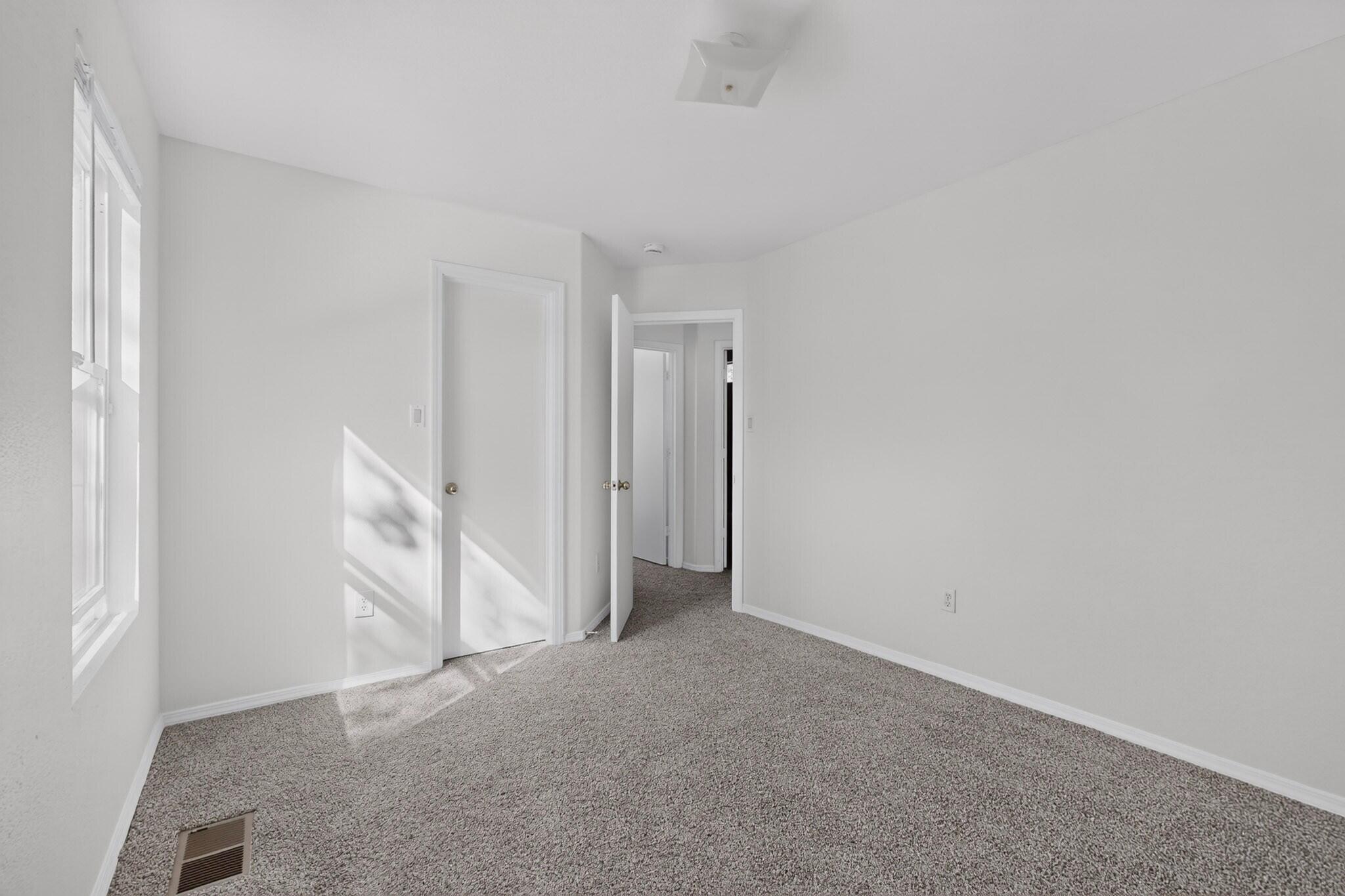 Photo 3 — 6901 Don Xavier Avenue SW