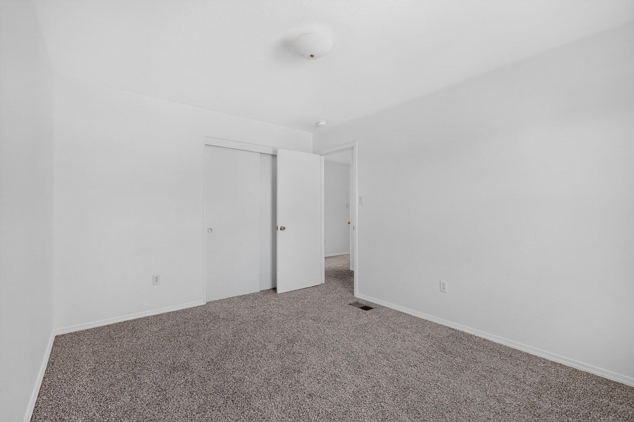 Photo 4 — 6901 Don Xavier Avenue SW