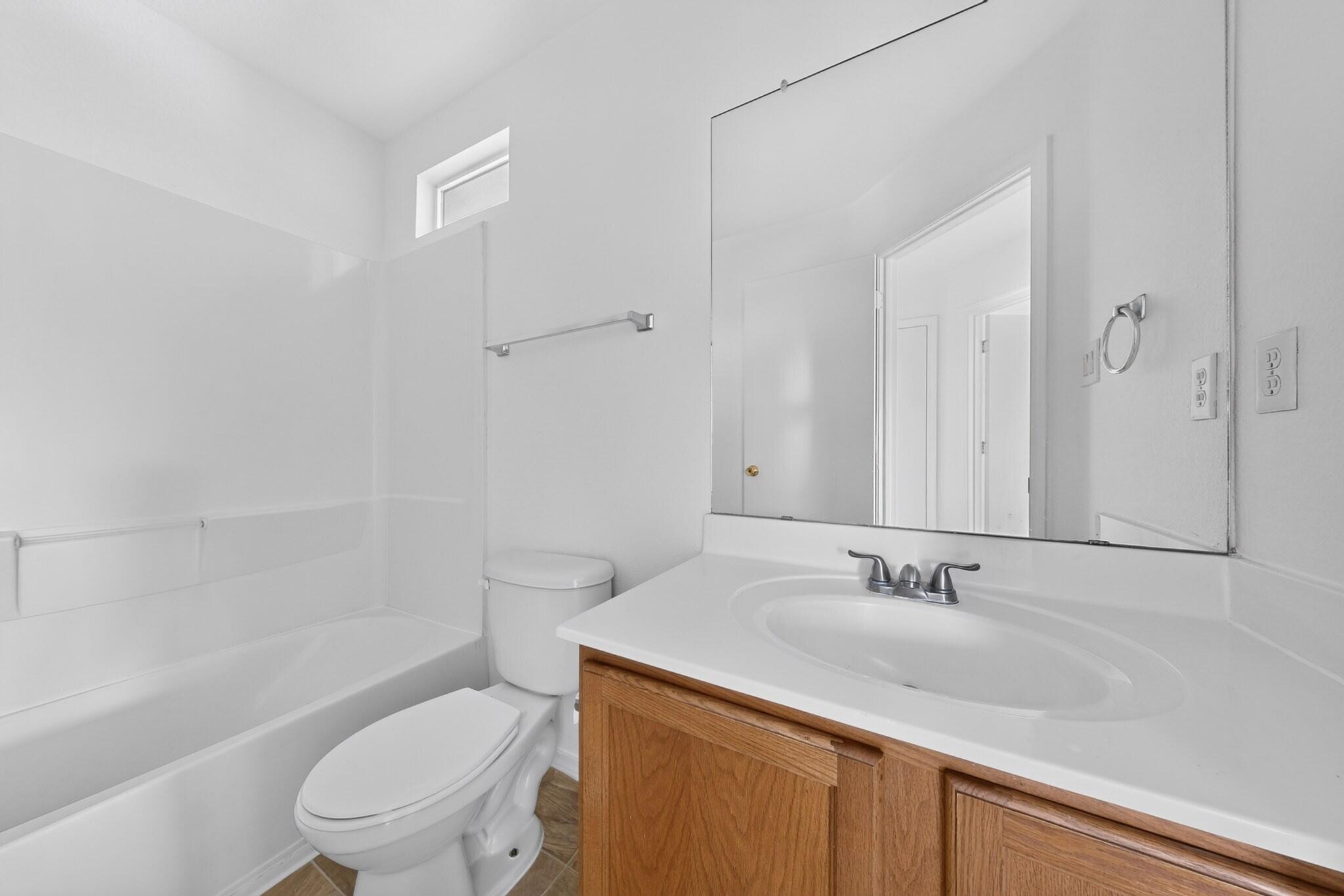 Photo 5 — 6901 Don Xavier Avenue SW