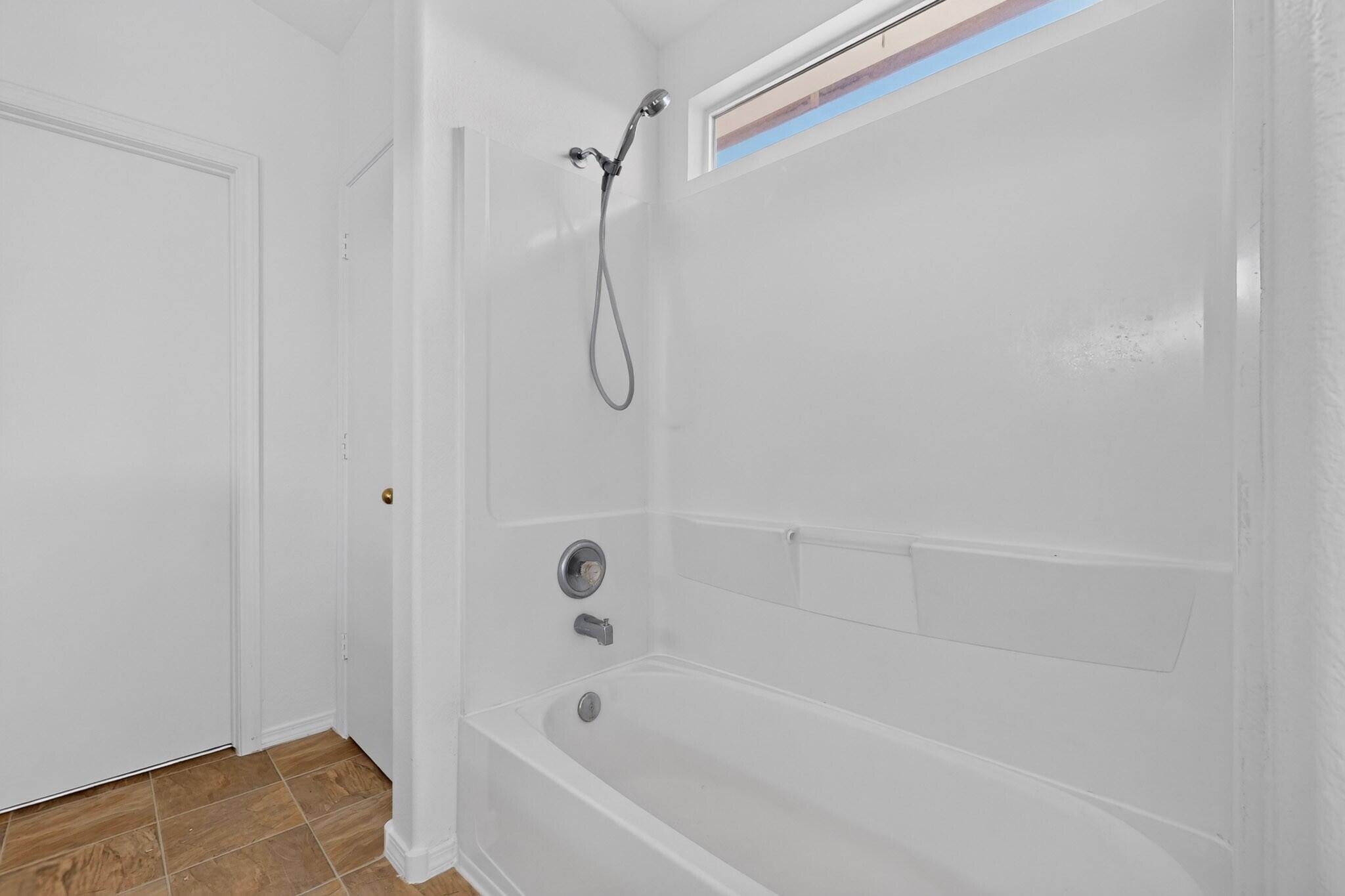 Photo 8 — 6901 Don Xavier Avenue SW
