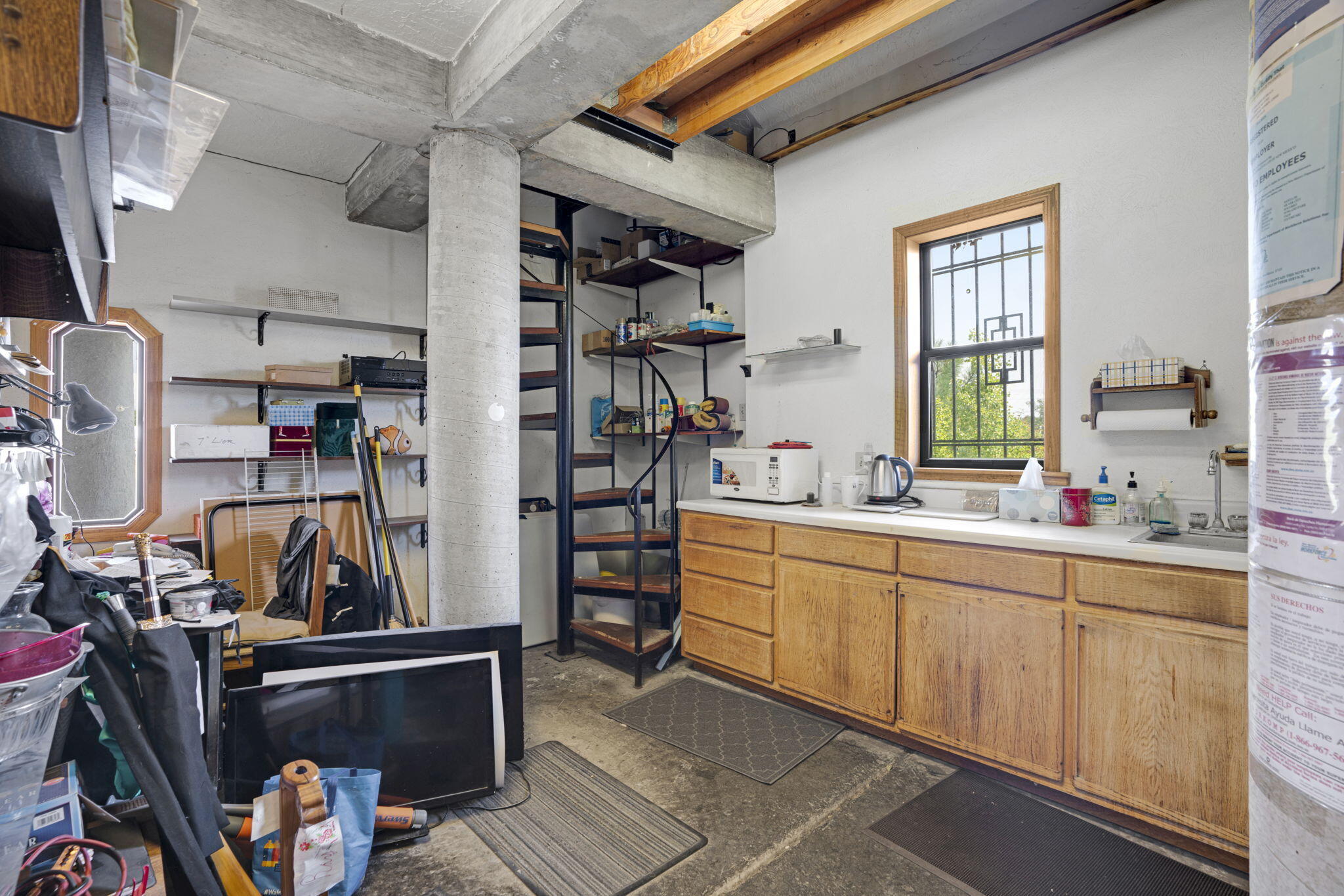 Photo 2 — 427 Adams Street SE