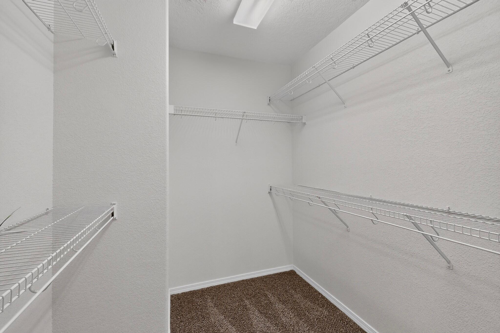 Photo 3 — 709 Los Viejos Drive SW