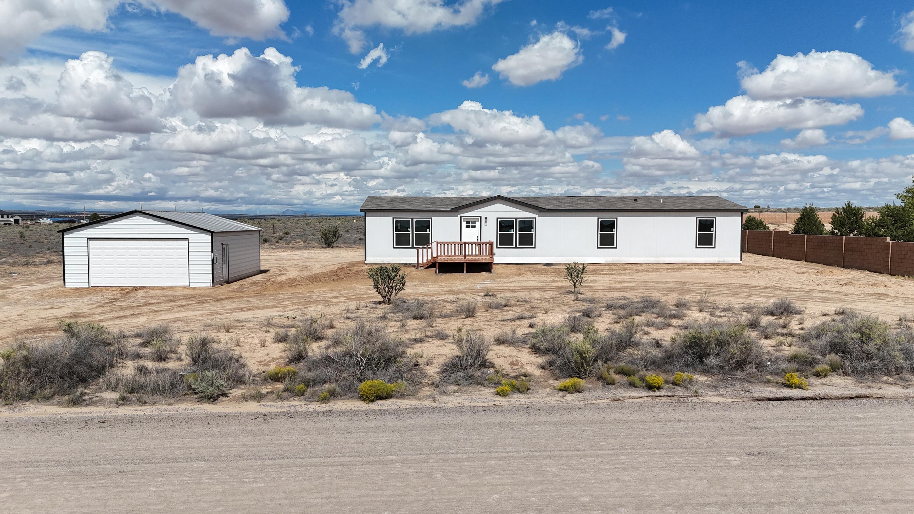 45 10TH Avenue NE, Rio Rancho, NM 87144