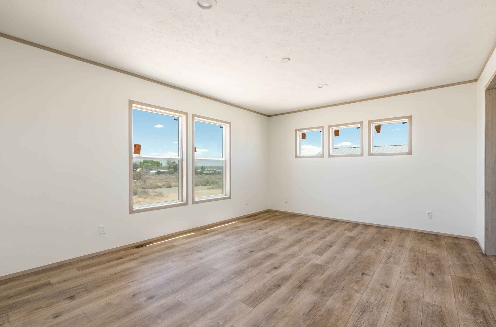 Photo 9 — 45 10TH Avenue NE