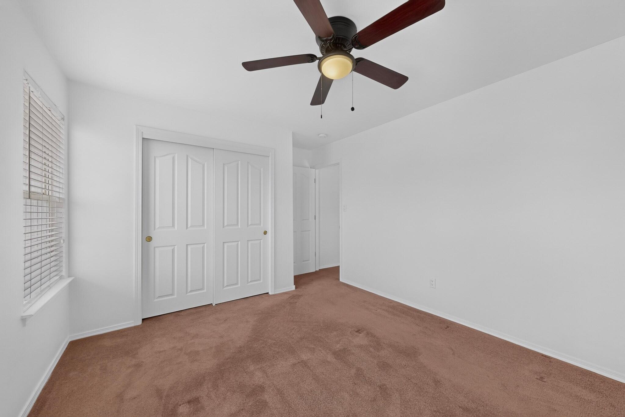 Photo 16 — 5715 La Colonia Drive NW